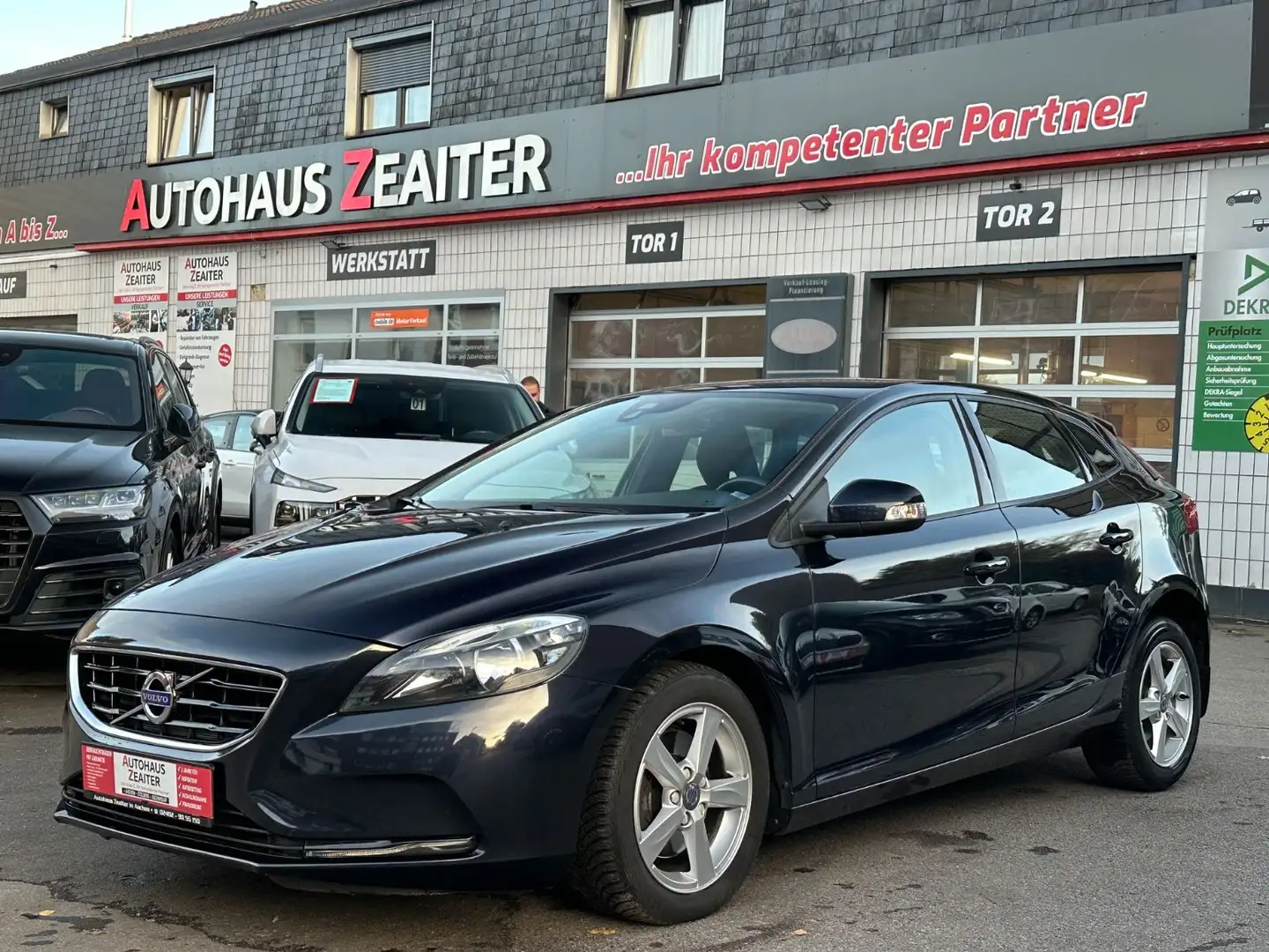 Volvo V40 You!*TÜV*INSPEKTION*EURO6* Bleu - 1