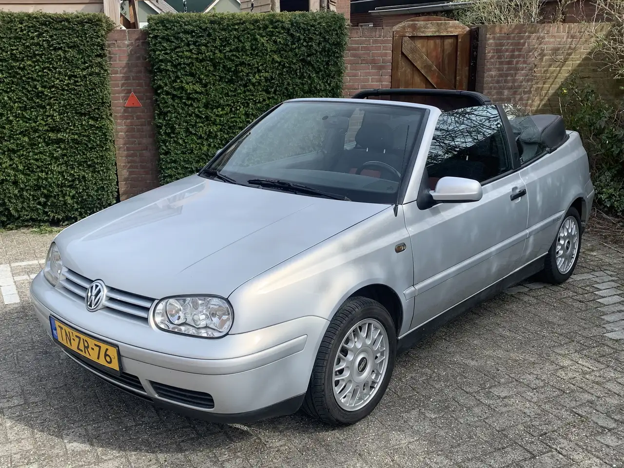 Volkswagen Golf Cabriolet 1.8 Highline, foto 4