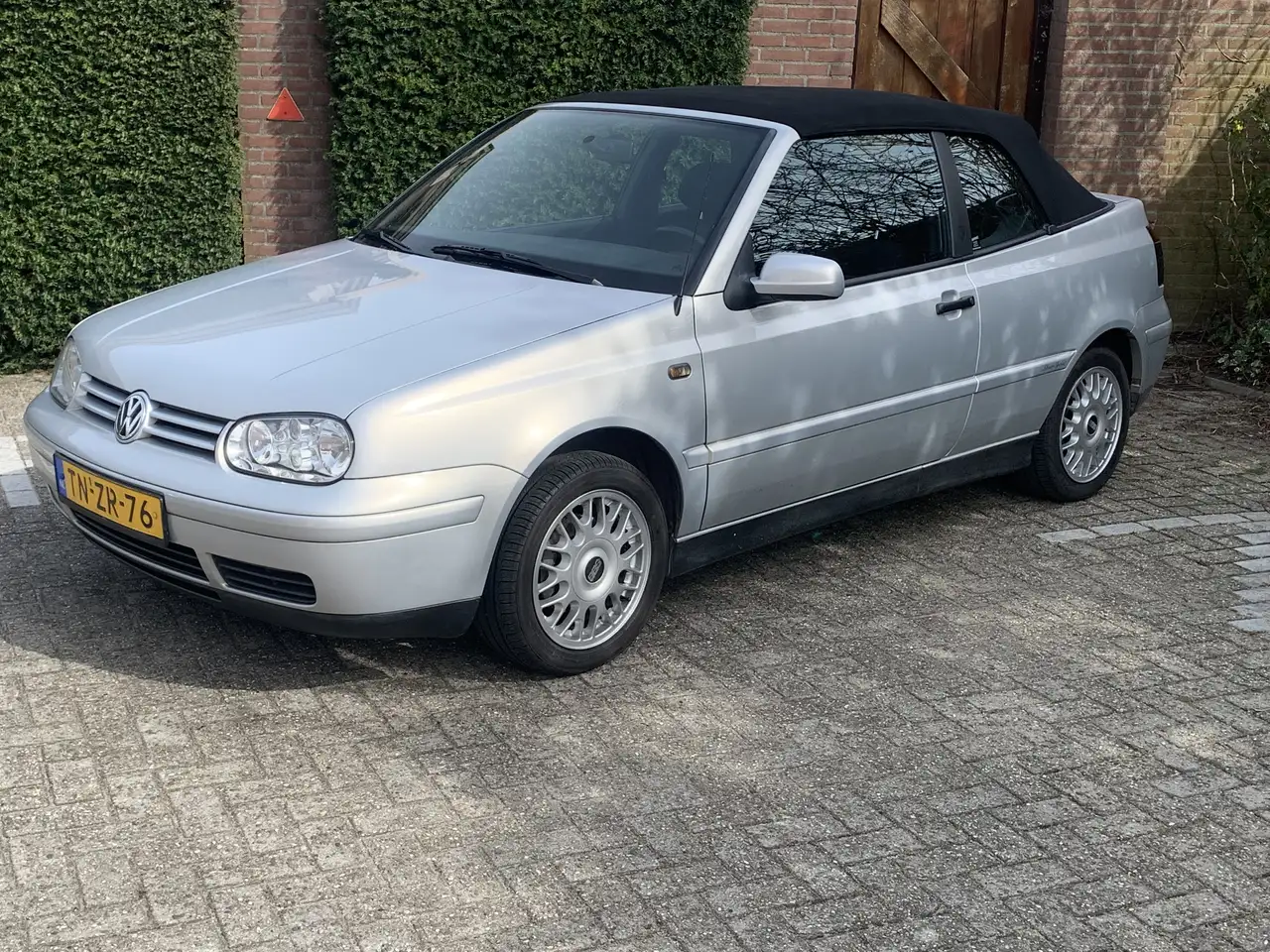 Volkswagen Golf Cabriolet 1.8 Highline, foto 1