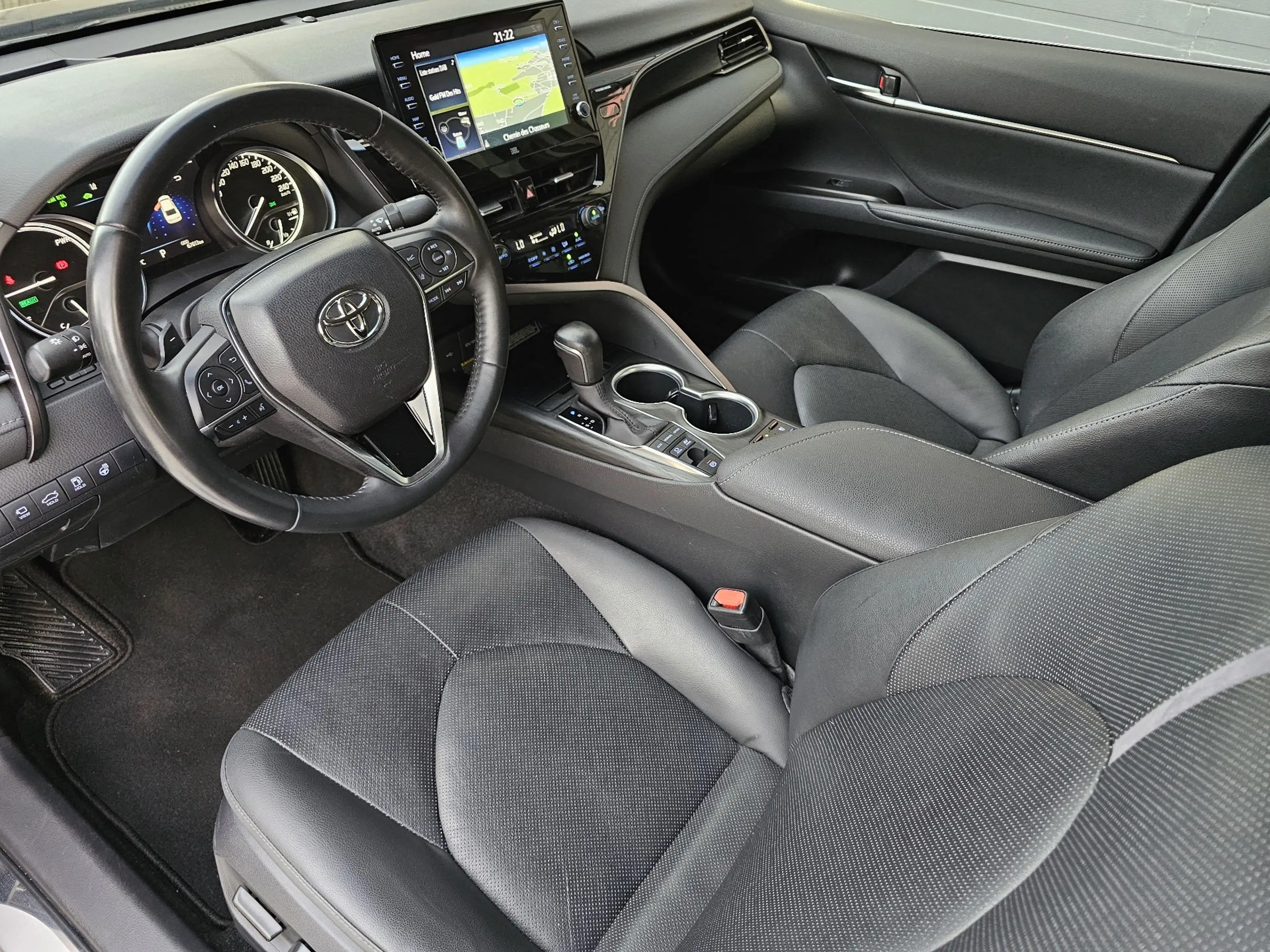 Toyota Camry 2.5 HYBRID (178ch) PREMIUM PLUS 2021 67.613km !! — photo 8