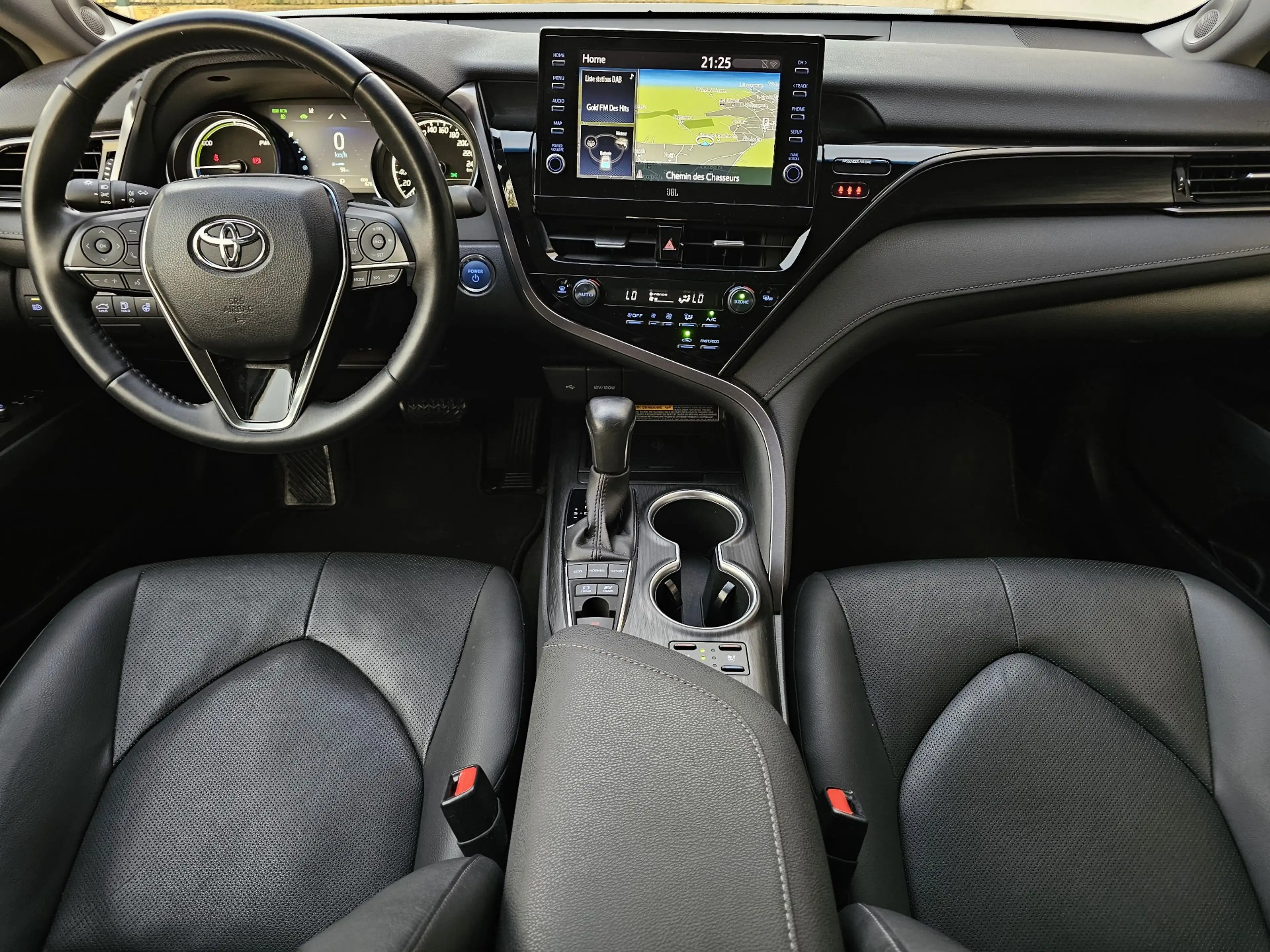 Toyota Camry 2.5 HYBRID (178ch) PREMIUM PLUS 2021 67.613km !! — photo 12