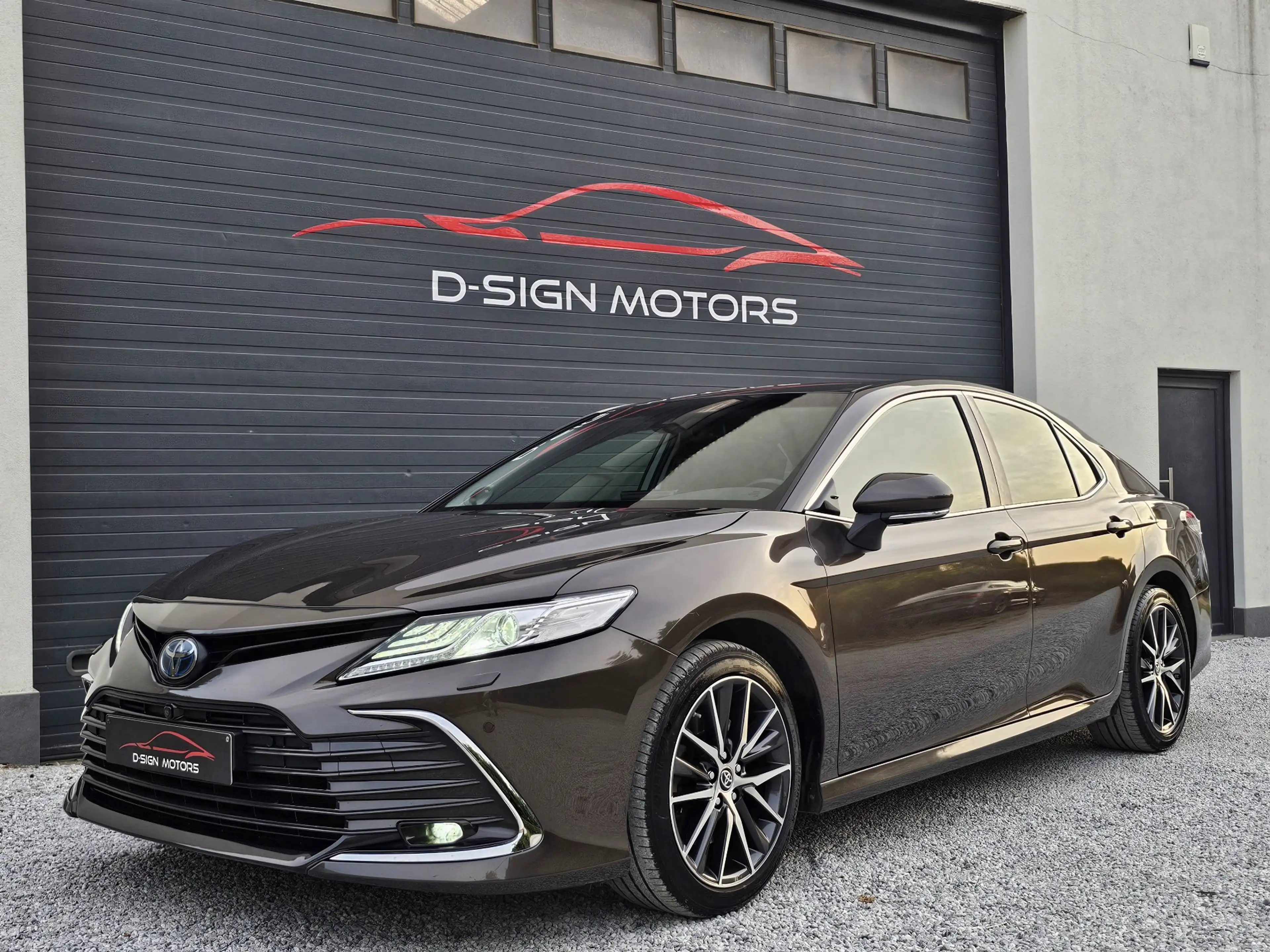 Toyota Camry 2.5 HYBRID (178ch) PREMIUM PLUS 2021 67.613km !! — photo 3
