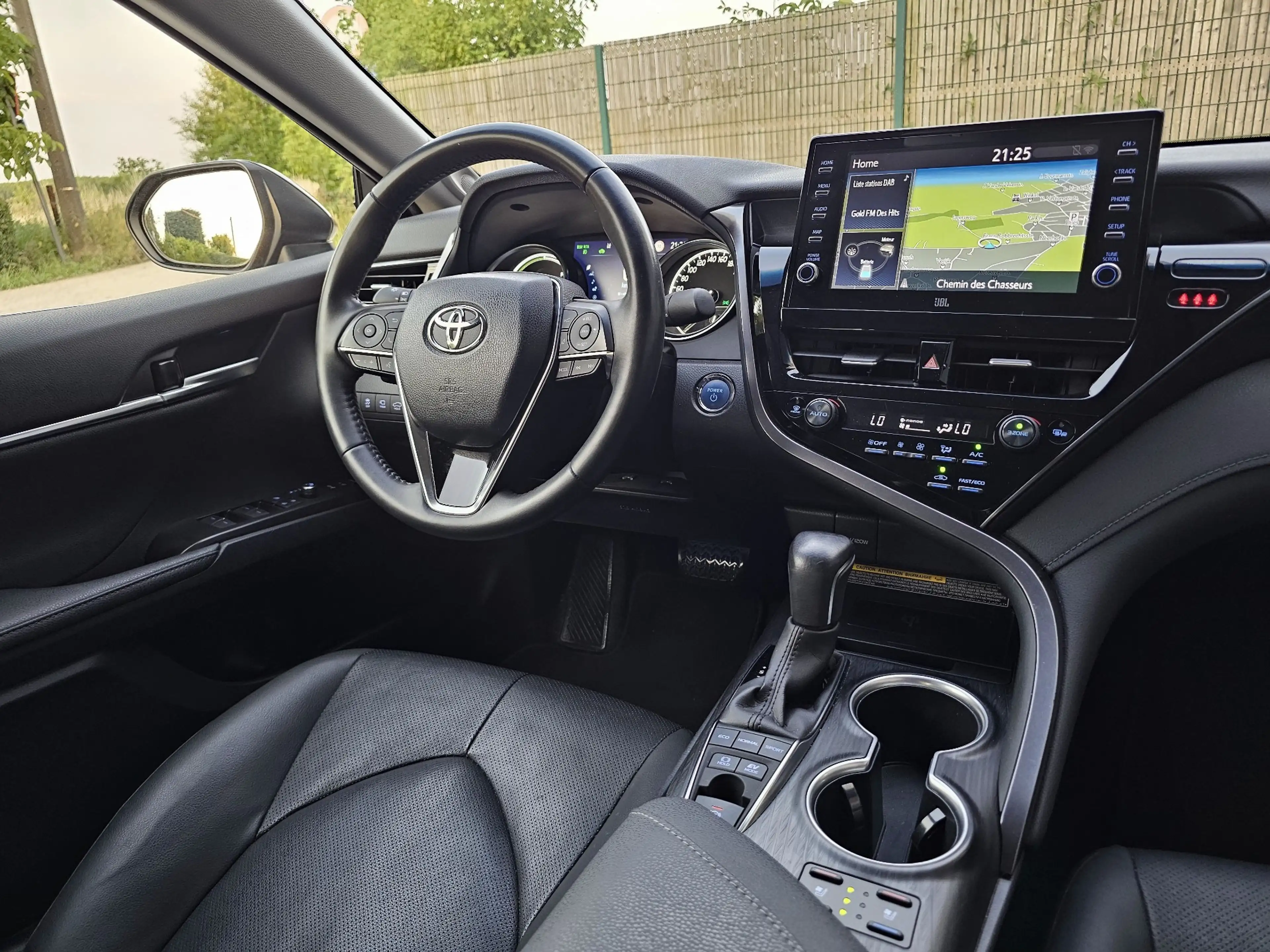 Toyota Camry 2.5 HYBRID (178ch) PREMIUM PLUS 2021 67.613km !! — photo 15