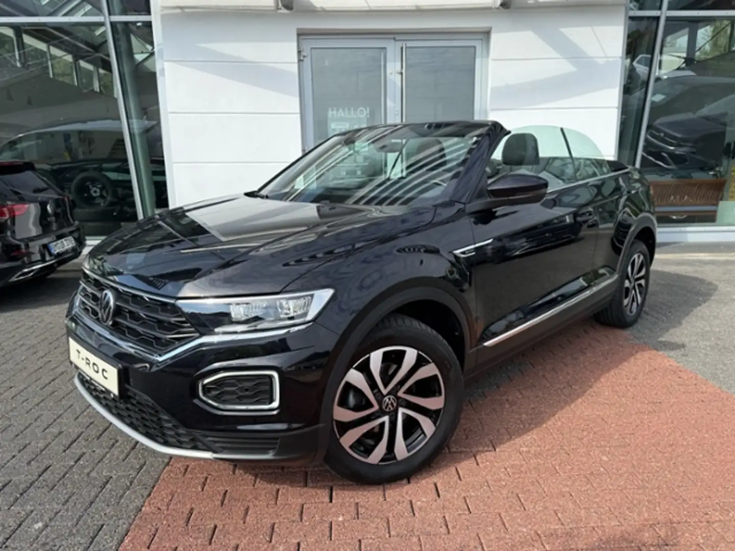 Volkswagen T-Roc Cabriolet 1.5 TSI Active Standheizung LED,SHZ Schwarz - 2