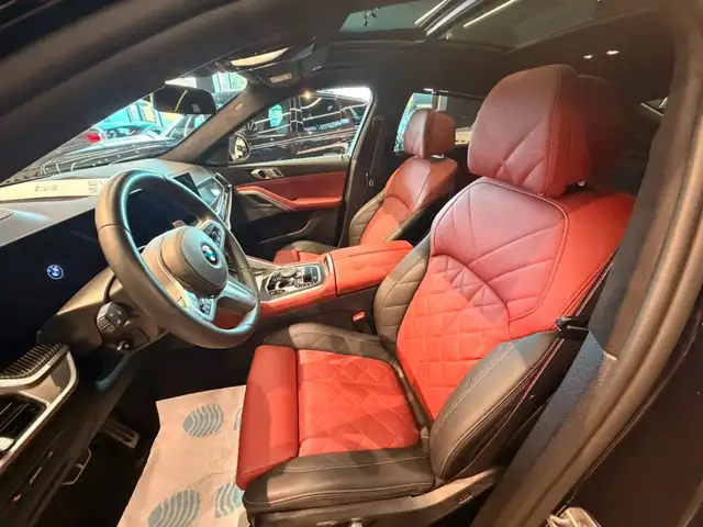BMW X6 view 9