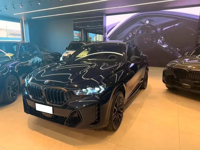 BMW X6 view 4
