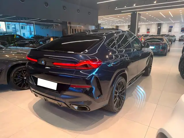 BMW X6 view 14
