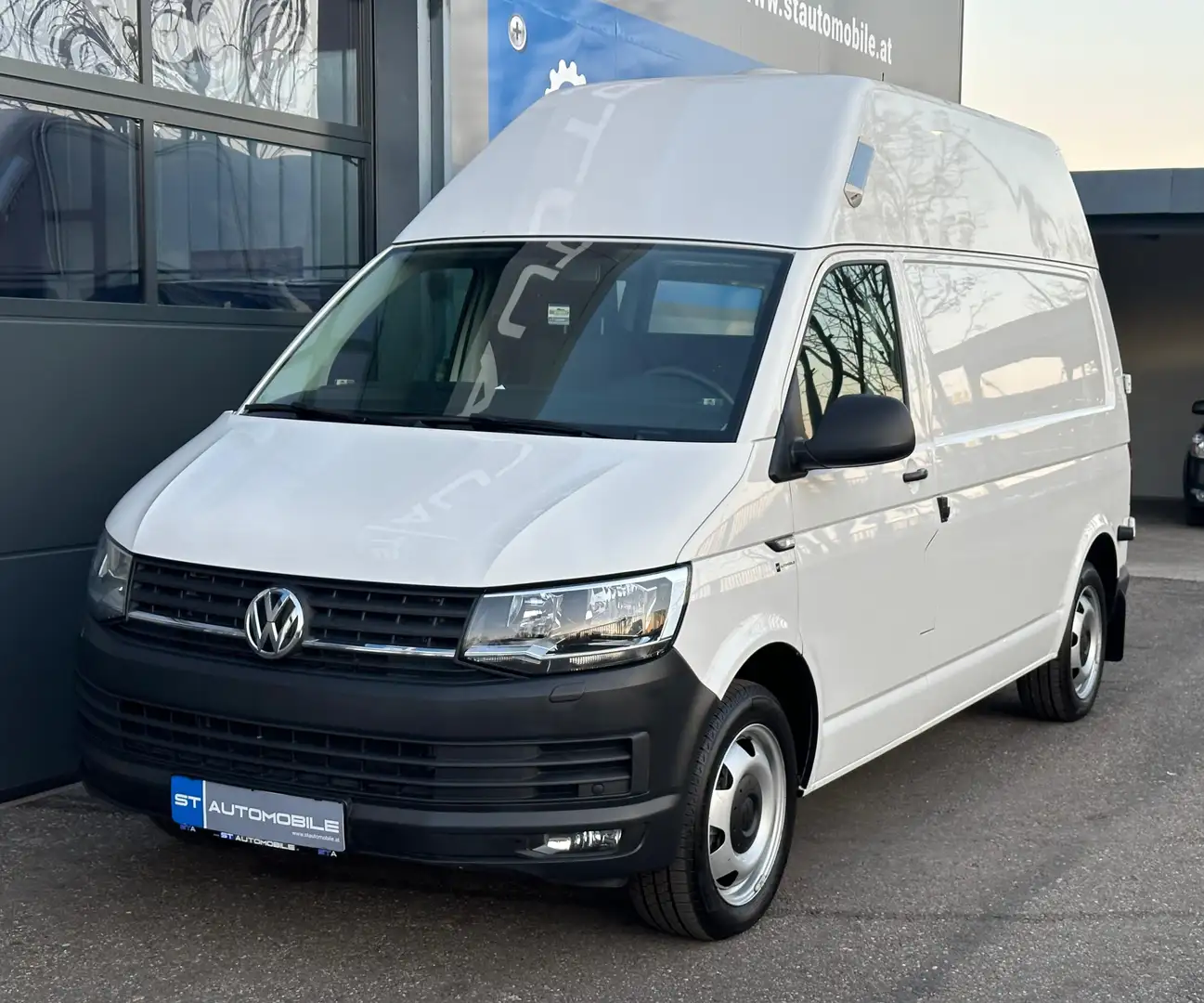 Volkswagen T6 Transporter Kasten Hochdach lang // EINPARKHILFE // Blanco - 1