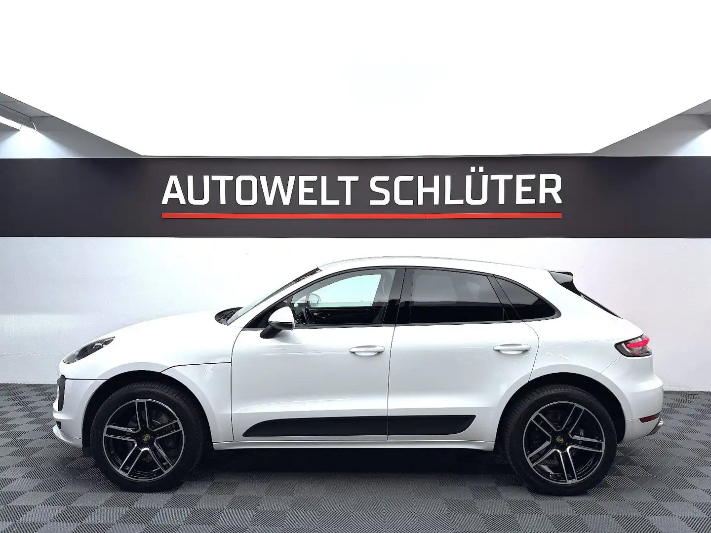 Porsche Macan 2.0 AWD Autom Navi*LED*KAM*Leder Bicolor* Weiß - 2
