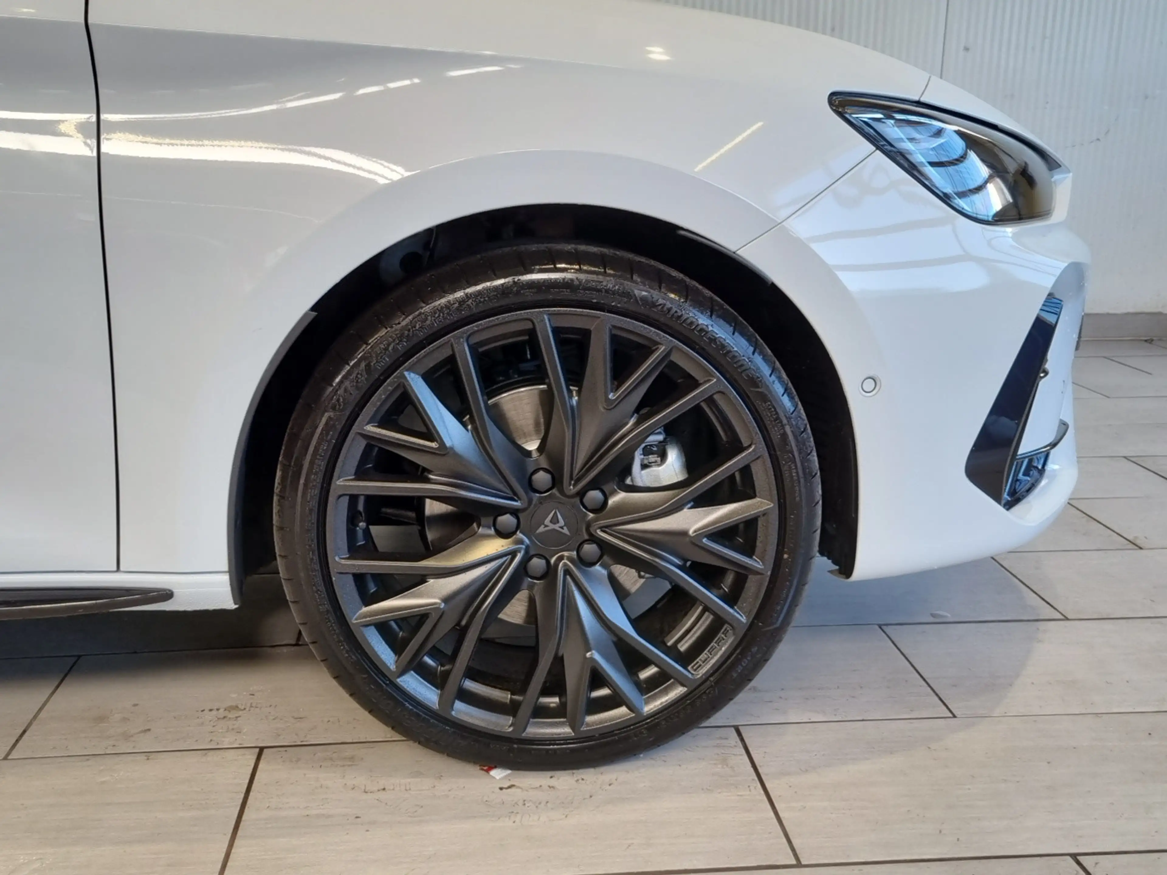 CUPRA Leon e-HYBRID 150/204 — photo 6