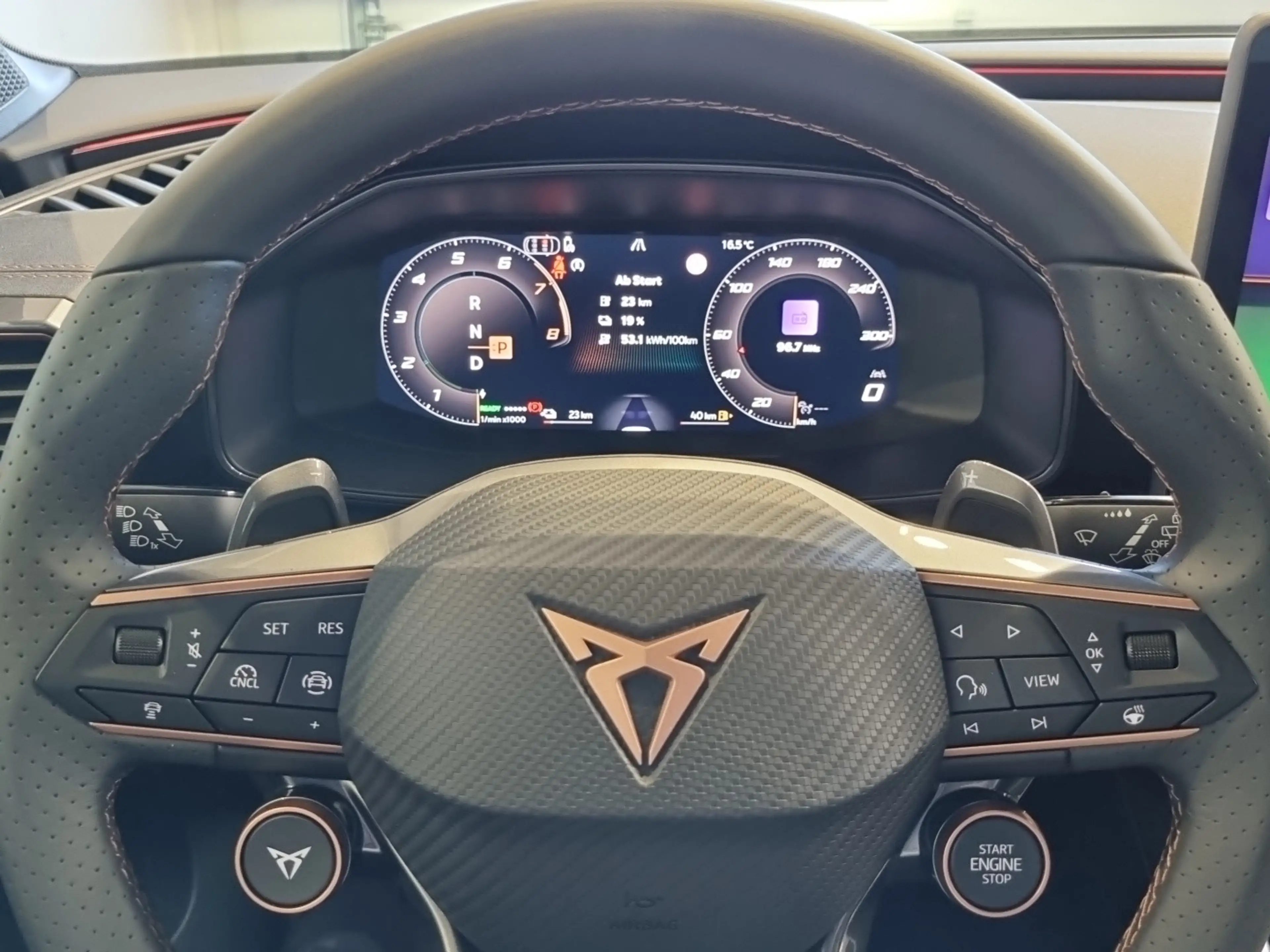 CUPRA Leon e-HYBRID 150/204 — photo 10
