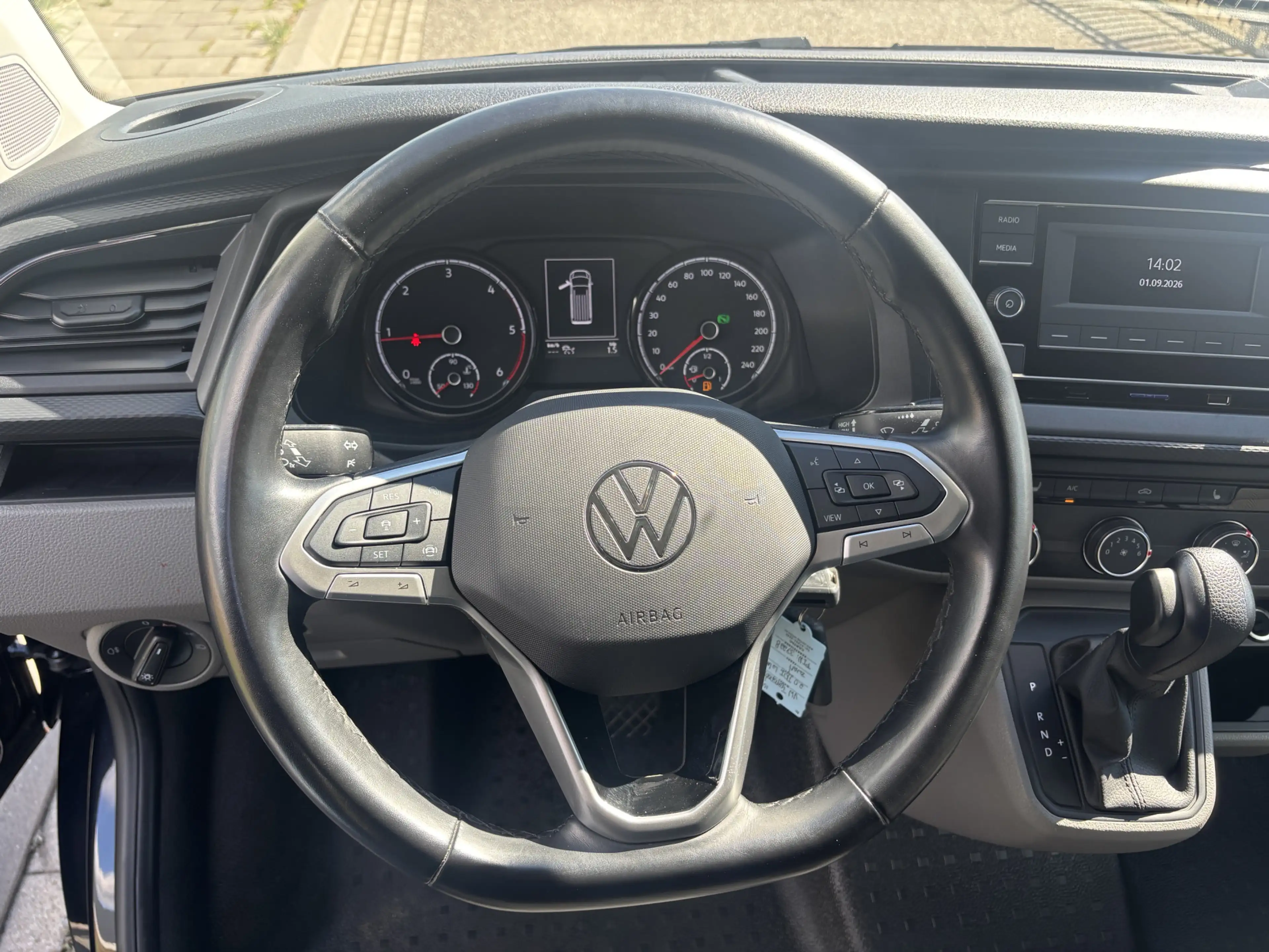 Volkswagen Transporter 2.0 TDI L1H1 26 3 persoons, achterklep. — photo 10