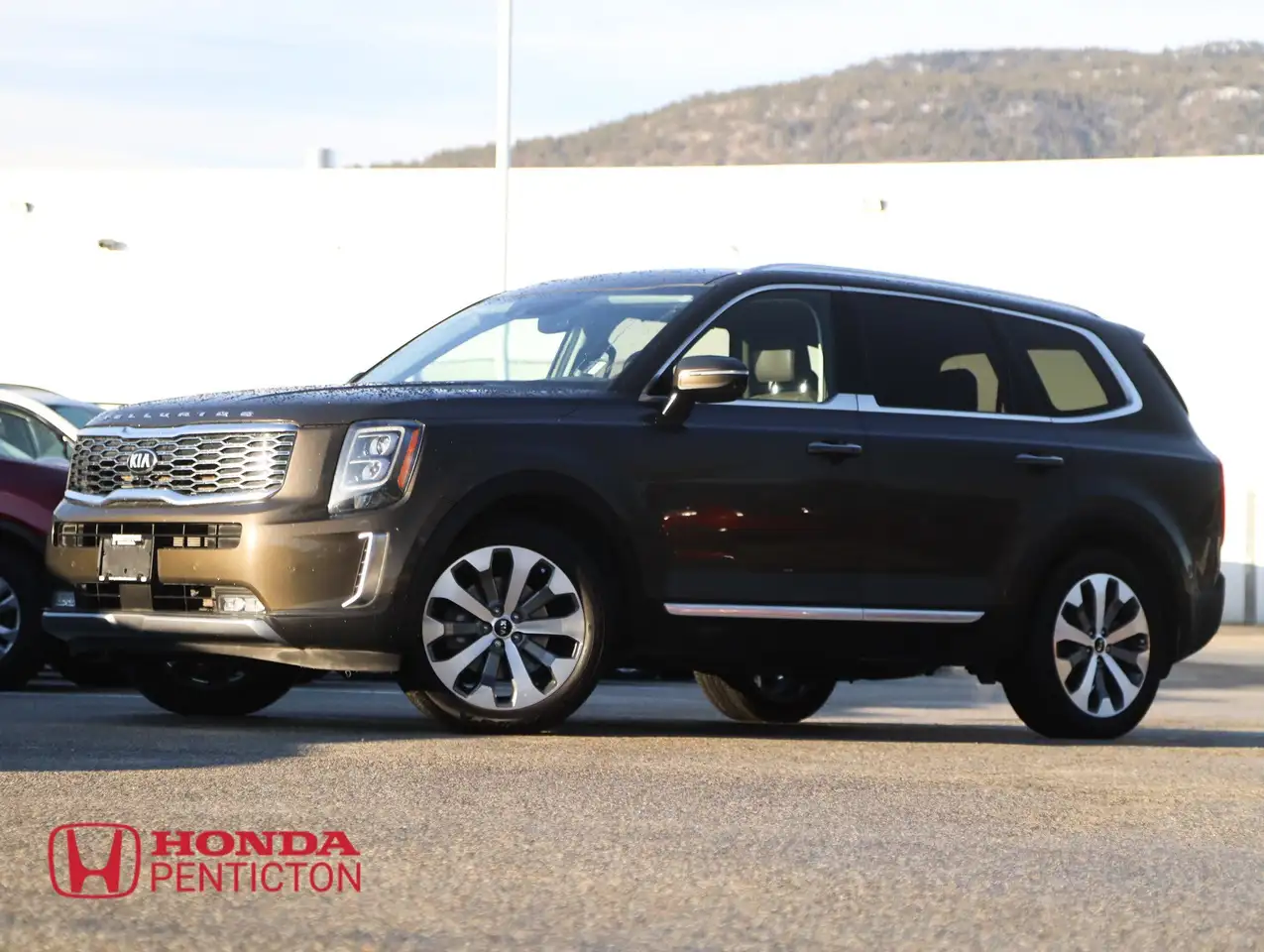 Kia Telluride снимка Kia Telluride