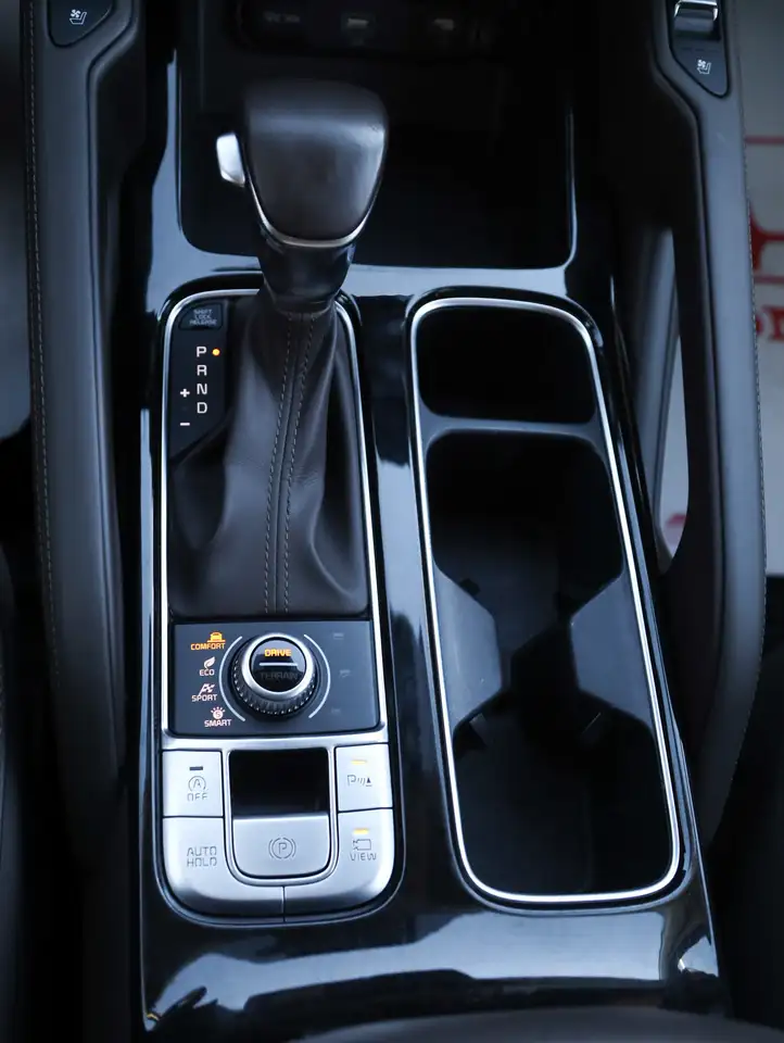Kia Telluride снимка Kia Telluride