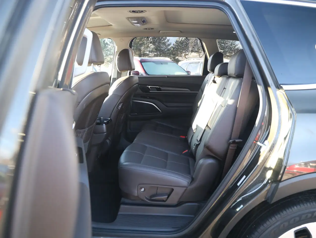 Kia Telluride снимка Kia Telluride