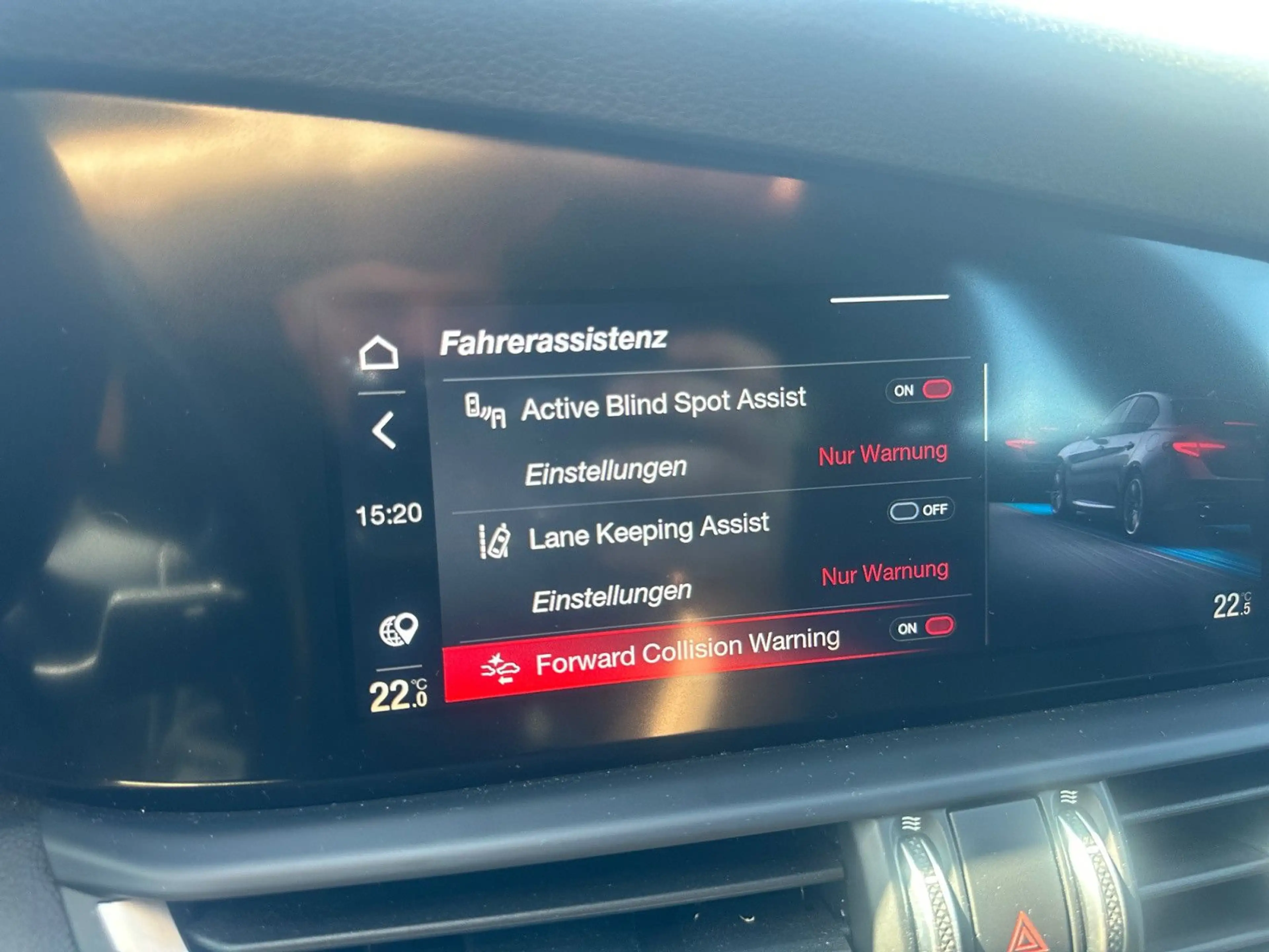 Alfa Romeo Giulia 2.0 Turbo Ti Q4 KAMERA+ACC+SPUR+TOT — photo 14