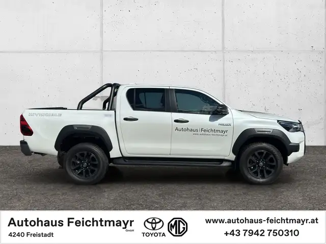 Toyota Hilux DK 2,8 D-4D 4WD /6A. Invincible Mild Hybrid 4t. Ansicht 4