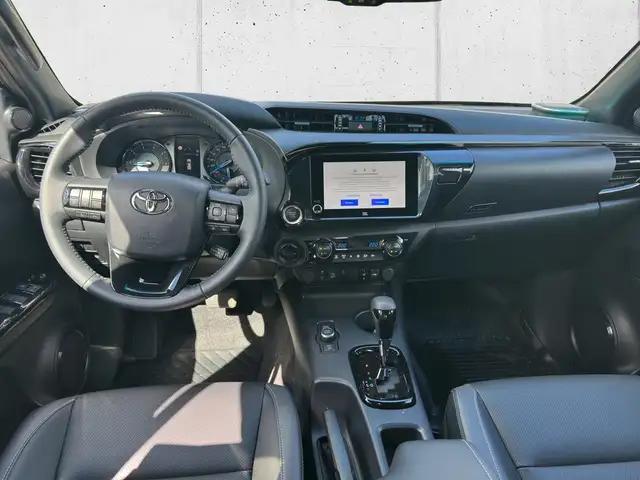 Toyota Hilux DK 2,8 D-4D 4WD /6A. Invincible Mild Hybrid 4t. Ansicht 8