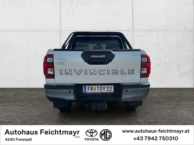Toyota Hilux DK 2,8 D-4D 4WD /6A. Invincible Mild Hybrid 4t. Ansicht 6
