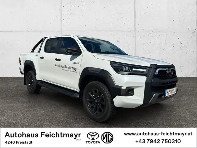 Toyota Hilux DK 2,8 D-4D 4WD /6A. Invincible Mild Hybrid 4t. Ansicht 3