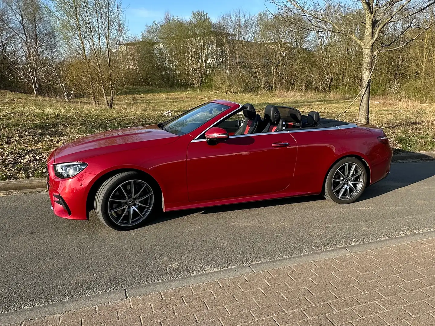 Mercedes-Benz E 200 Cabriolet E 200 Rood - 2