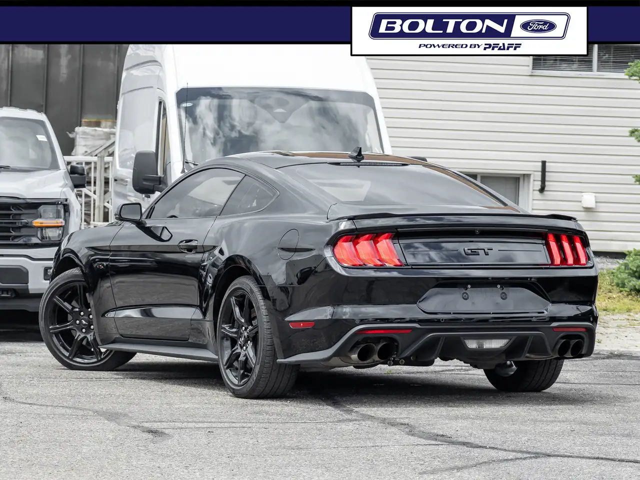 Ford Mustang снимка Ford Mustang