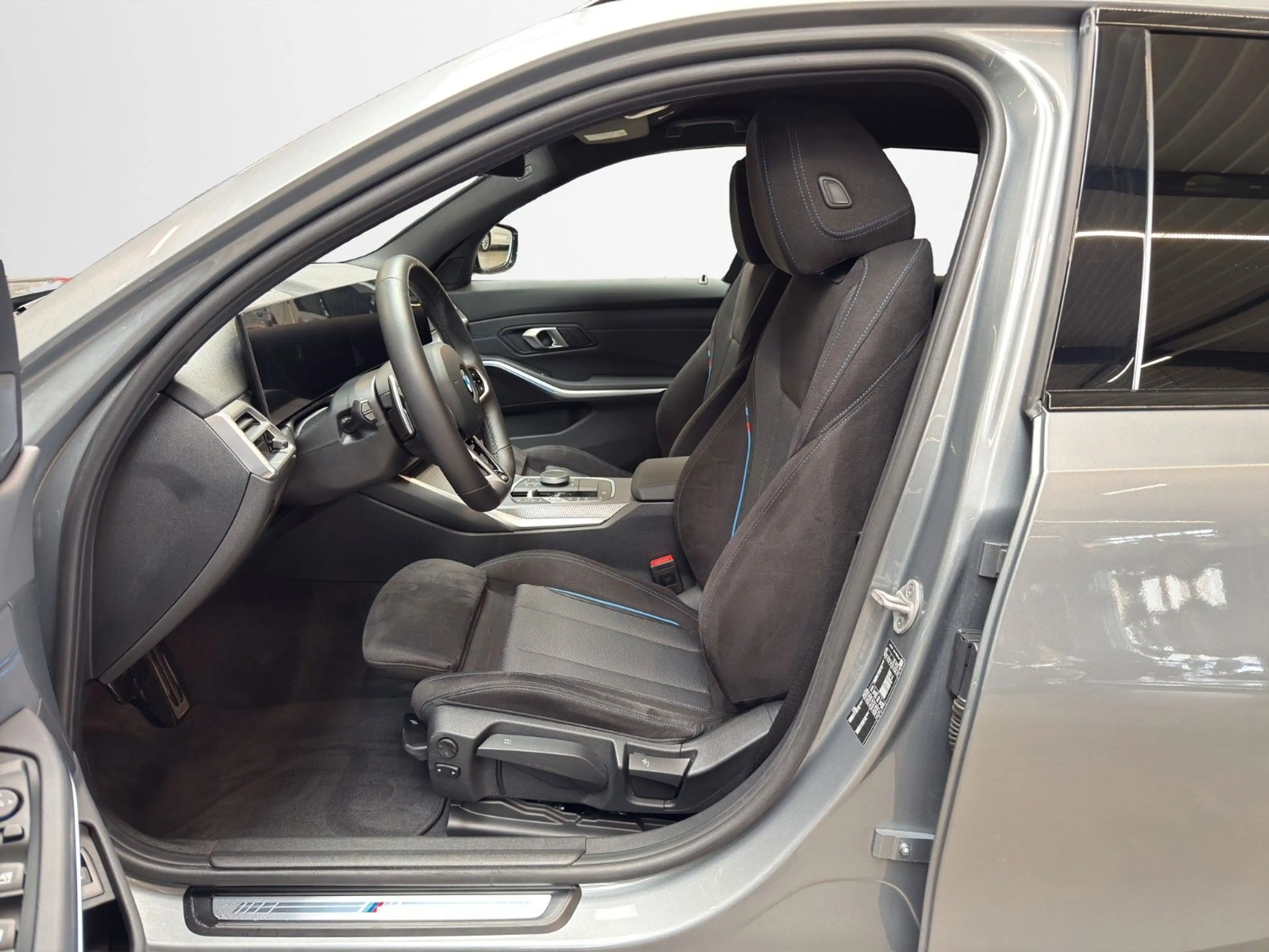 BMW 318 i Touring M Sport ACC HuD HiFi SHZ 3ZK 360° — photo 10