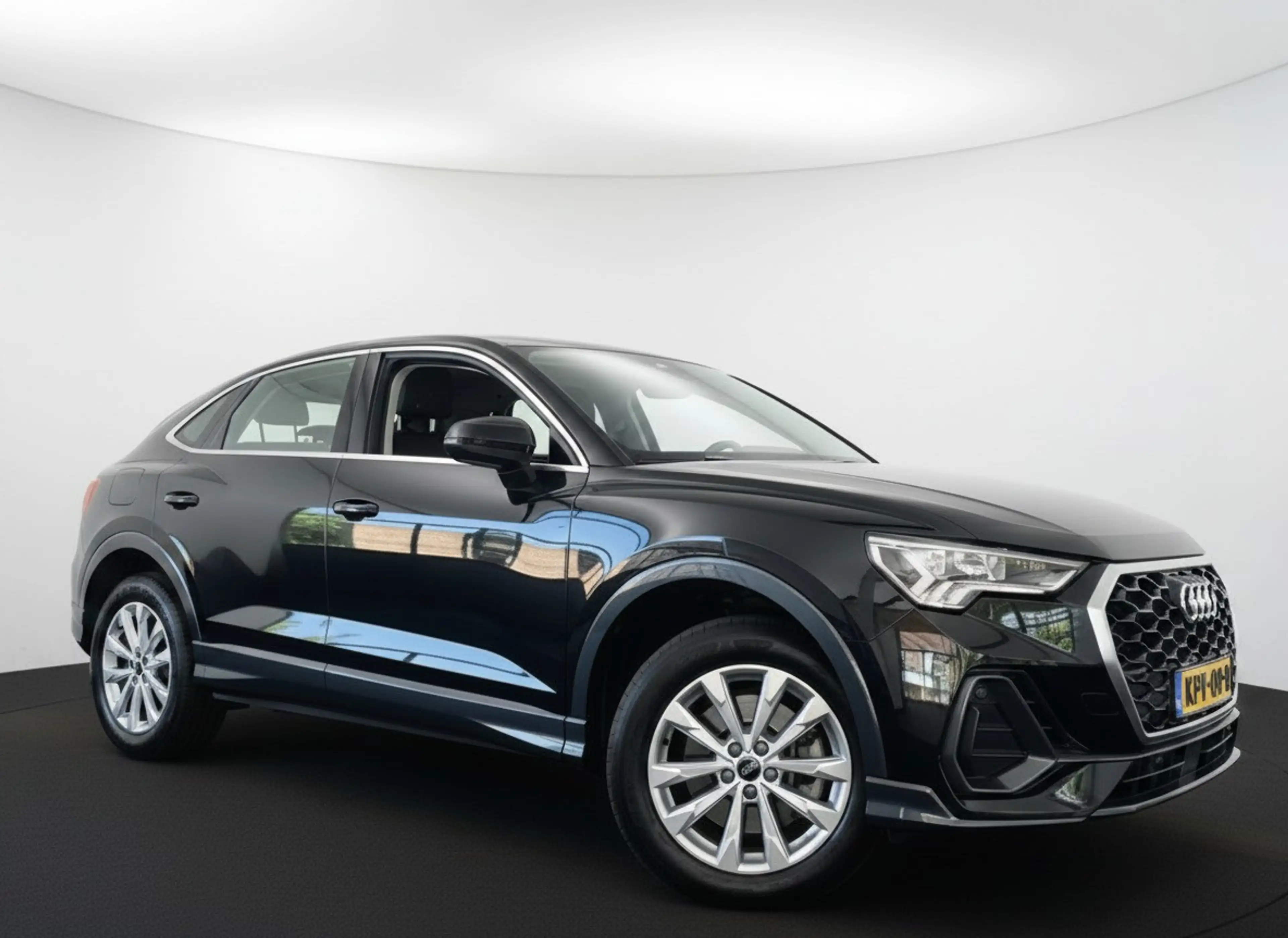 Audi Q3 Sportback 45 TFSI e 245PK BUSINESS EDITION PHEV LE — photo 3