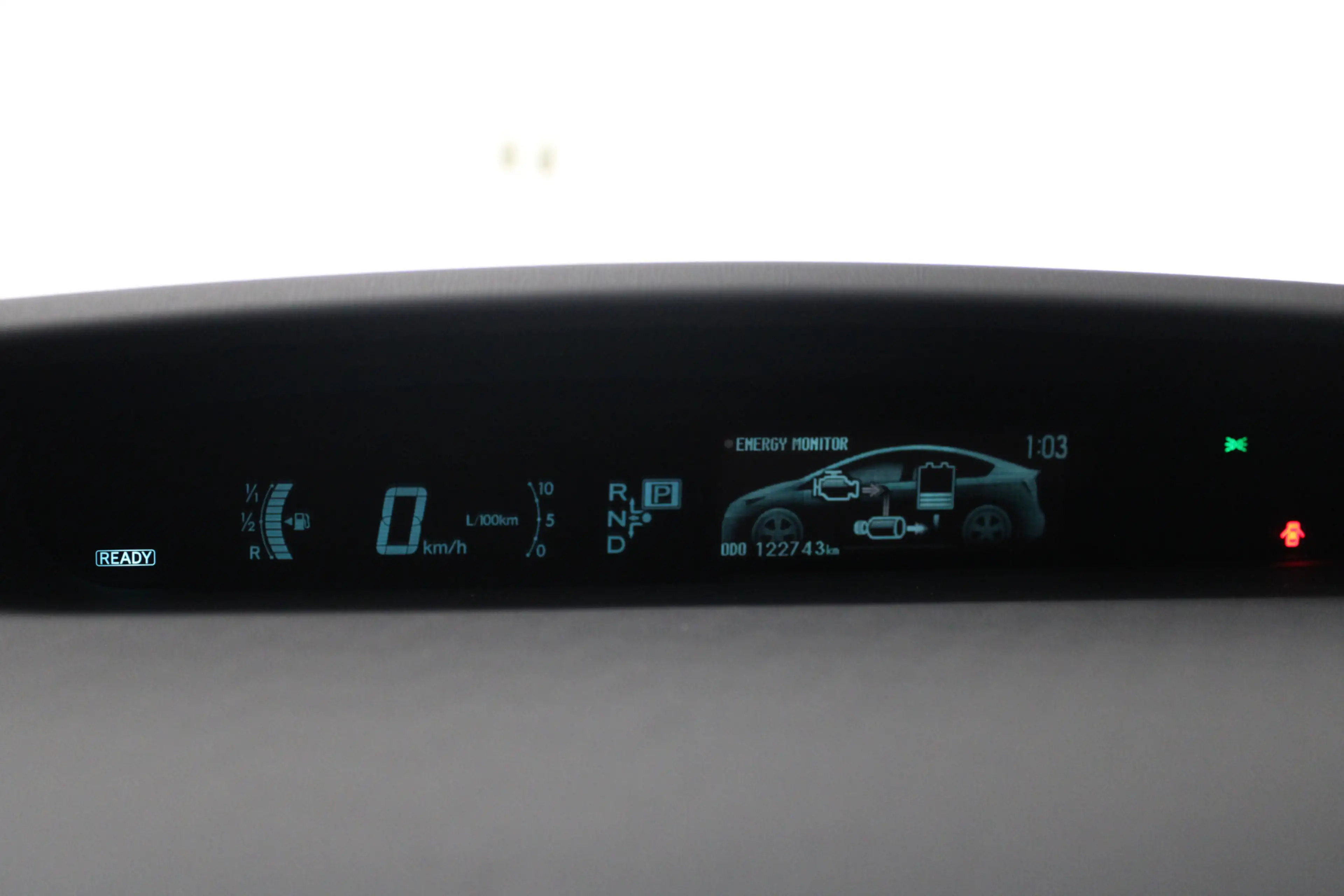 Toyota Prius 1.8 Plug-in Executive Business — photo 15