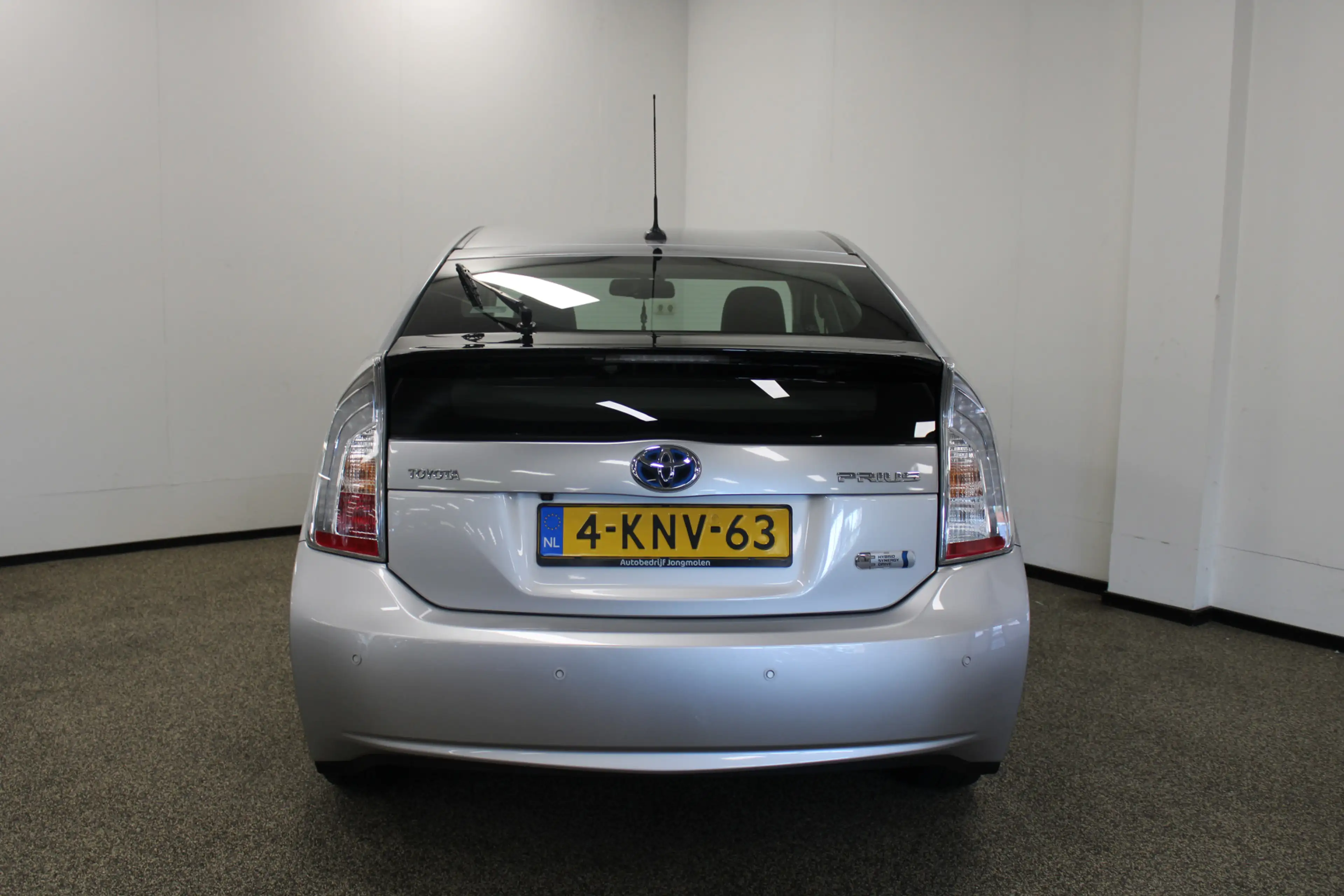 Toyota Prius 1.8 Plug-in Executive Business — photo 6