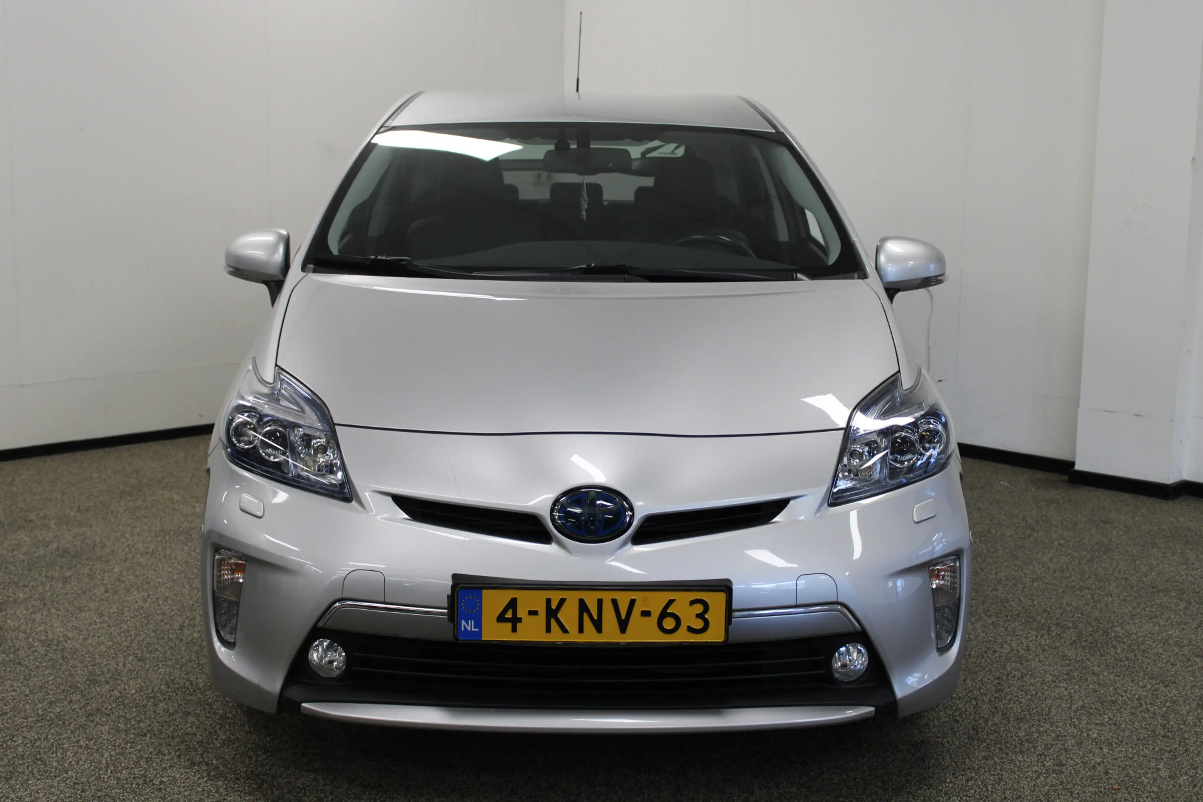 Toyota Prius 1.8 Plug-in Executive Business — photo 5