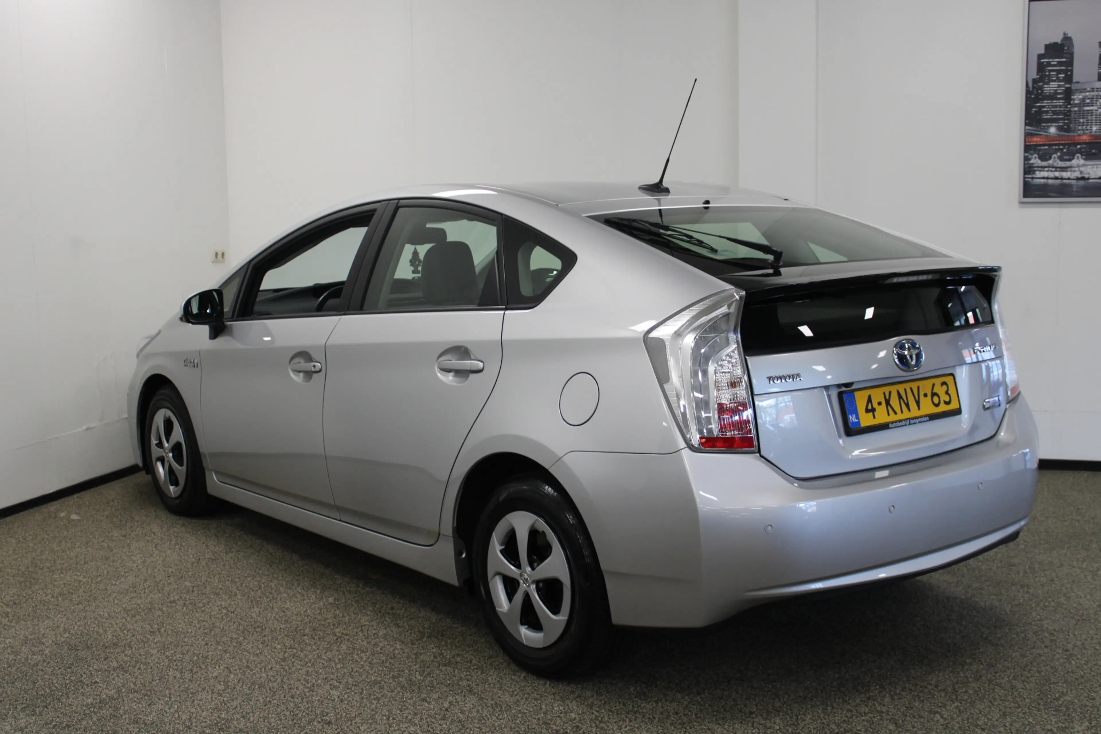 Toyota Prius 1.8 Plug-in Executive Business — photo 8