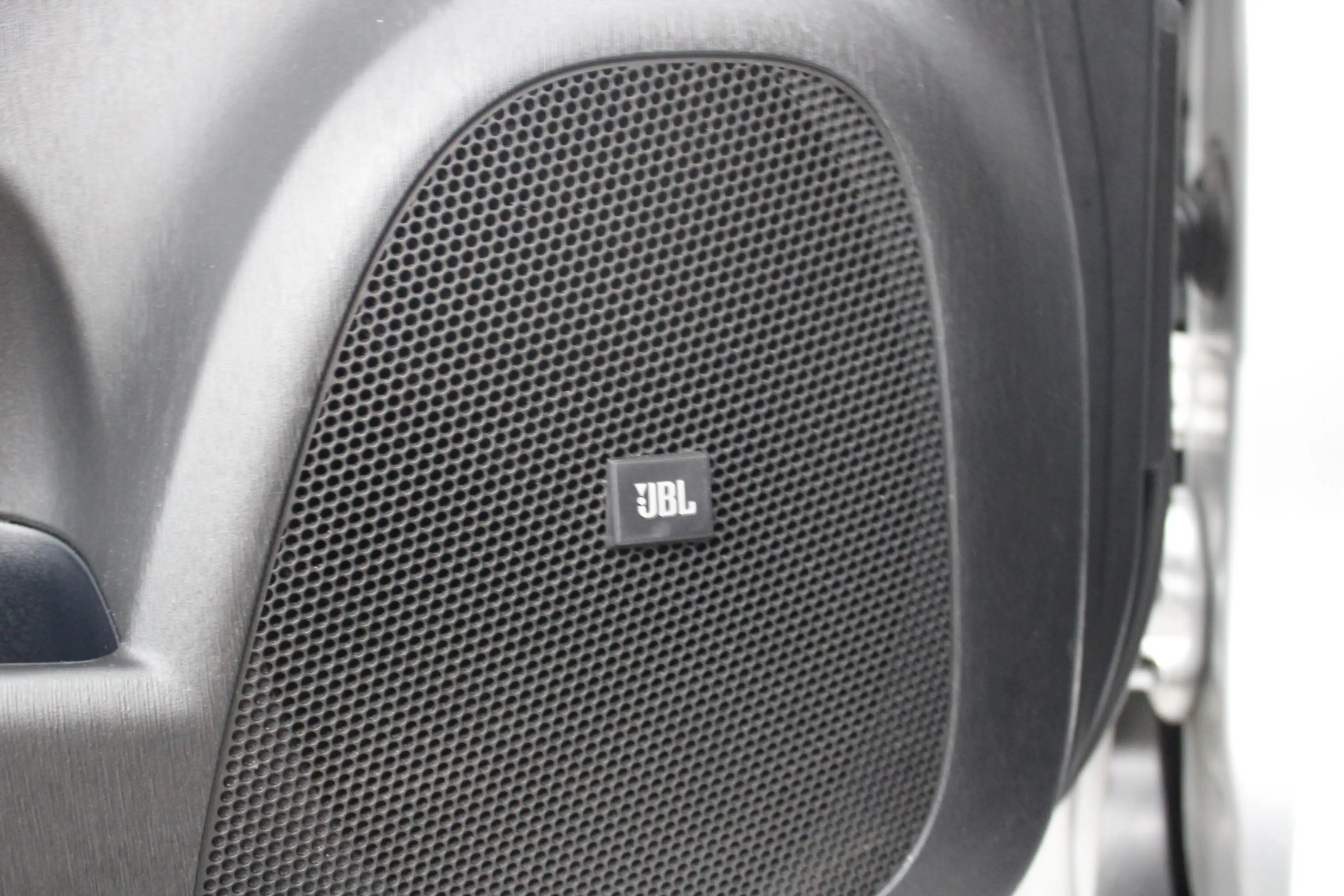 Toyota Prius 1.8 Plug-in Executive Business — photo 20