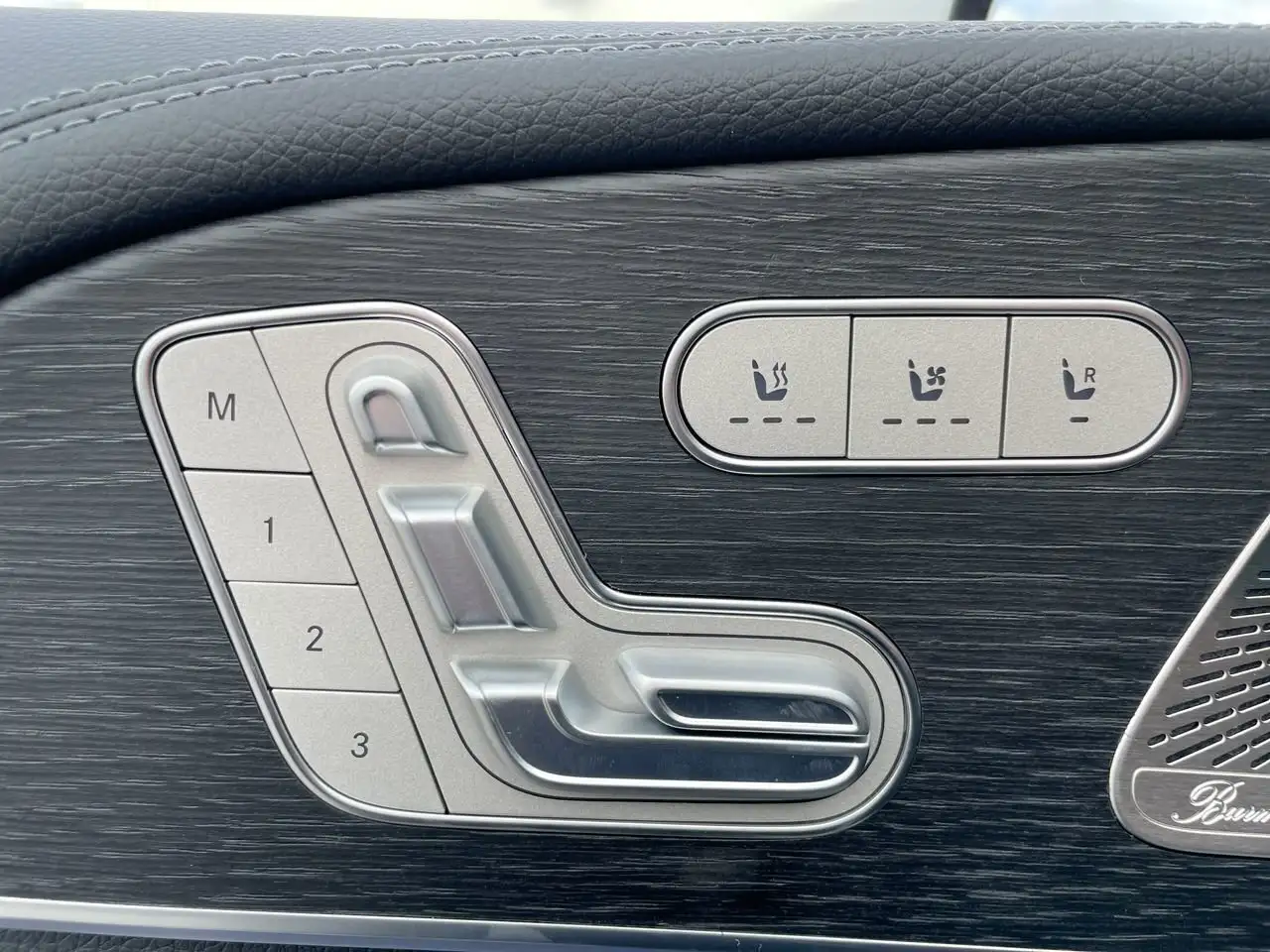 Mercedes-Benz GLE снимка Mercedes-Benz GLE