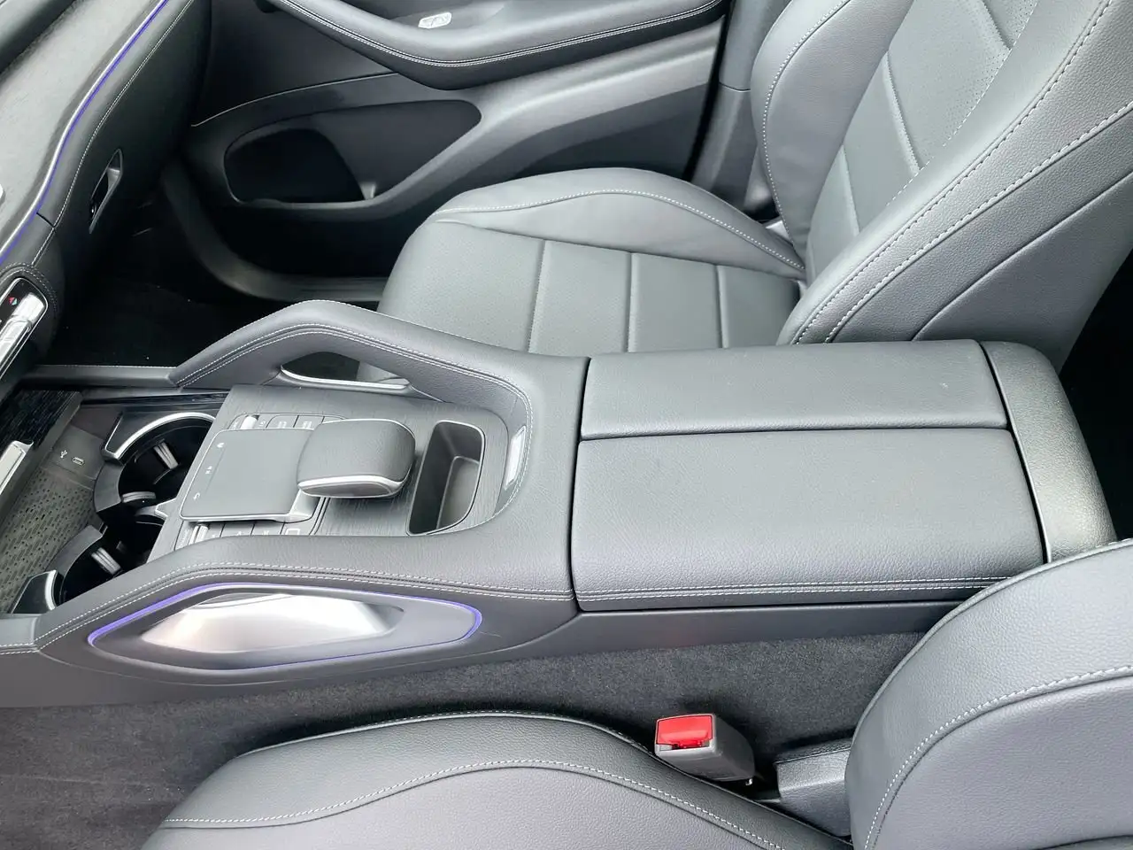 Mercedes-Benz GLE снимка Mercedes-Benz GLE