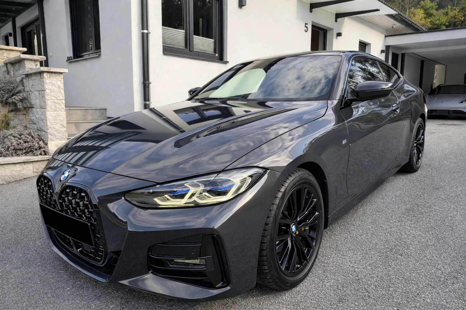 BMW 420 420d xDrive Coupe M Sport Aut. Grau - 2