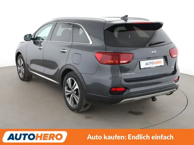 Kia Sorento view 4