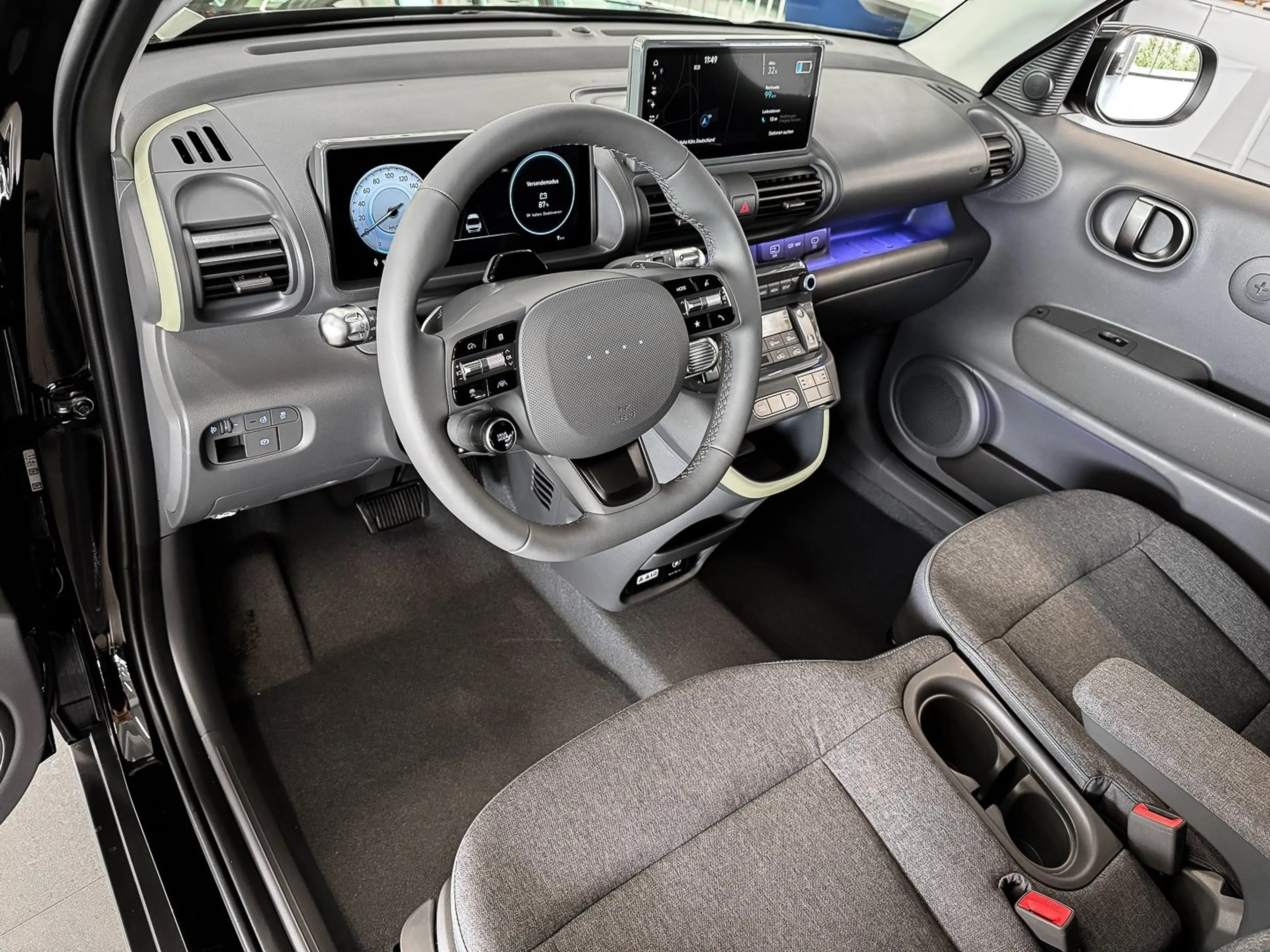 Hyundai Inster Cross EV 49 MY26 kWh 115PS 360°KAM Wärmepumpe NAVI — photo 6