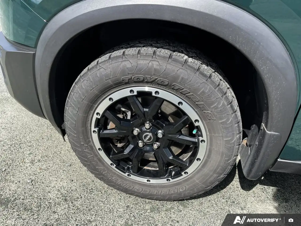 Nissan Pathfinder снимка Nissan Pathfinder