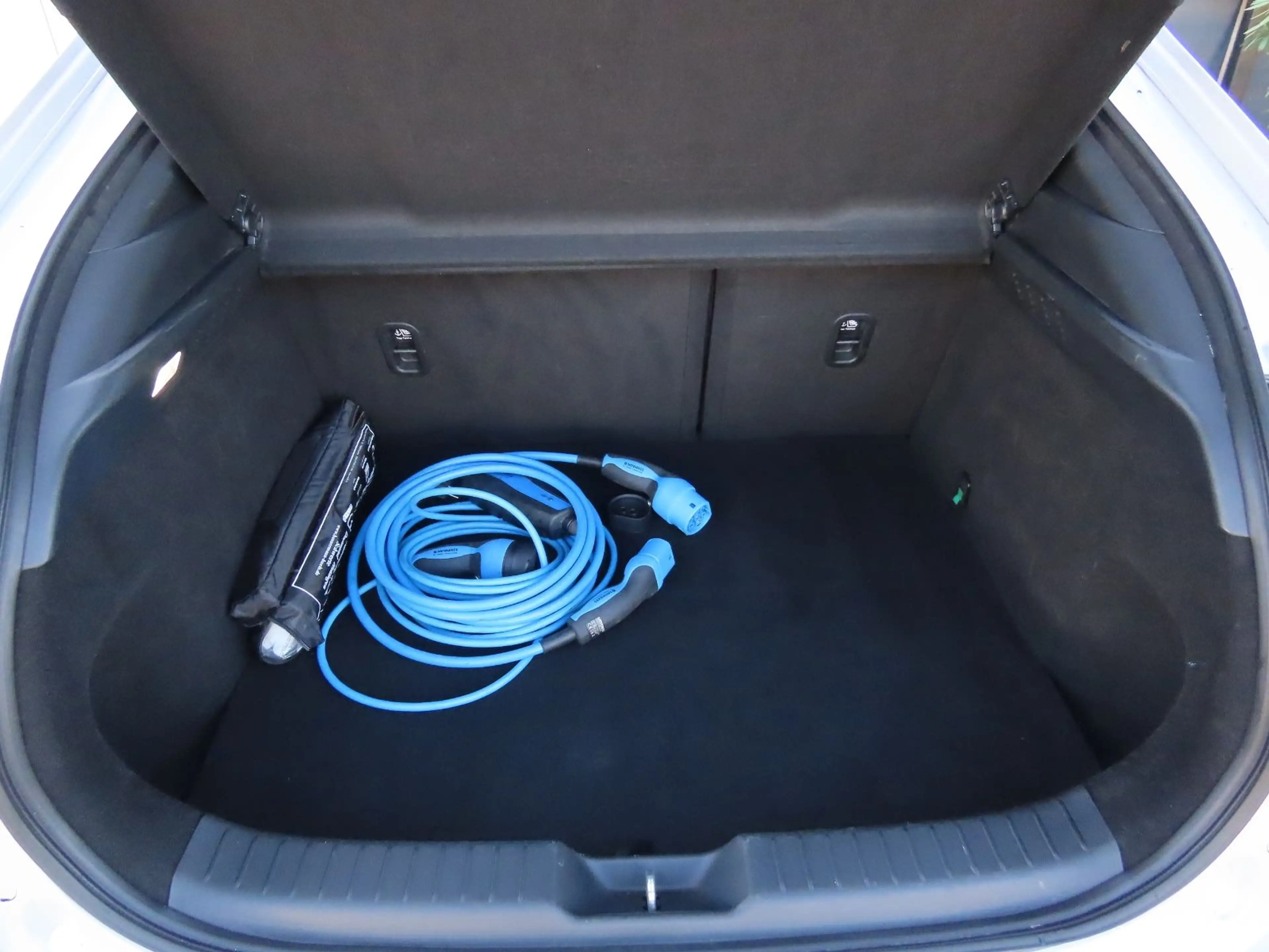 Mazda MX-30 36 kWh e-Skyactive Leder Bose 360° ACC — photo 8