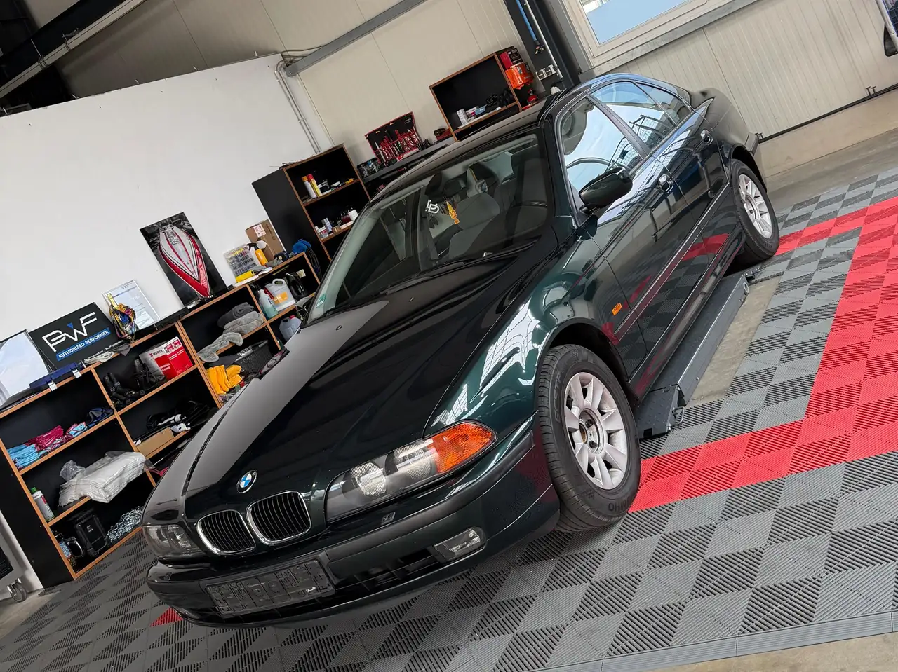 BMW 523i, foto 9