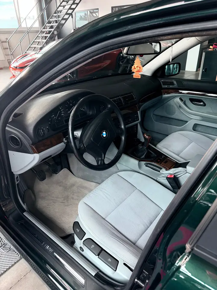BMW 523i, foto 7