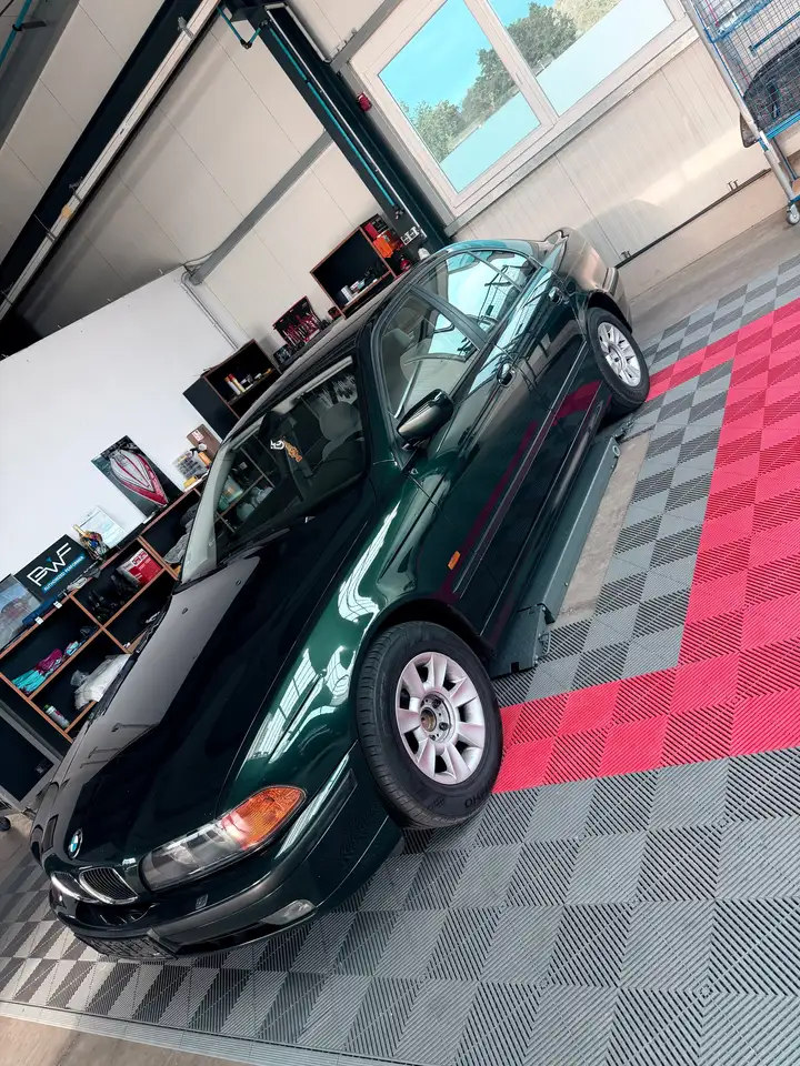 BMW 523i, foto 2