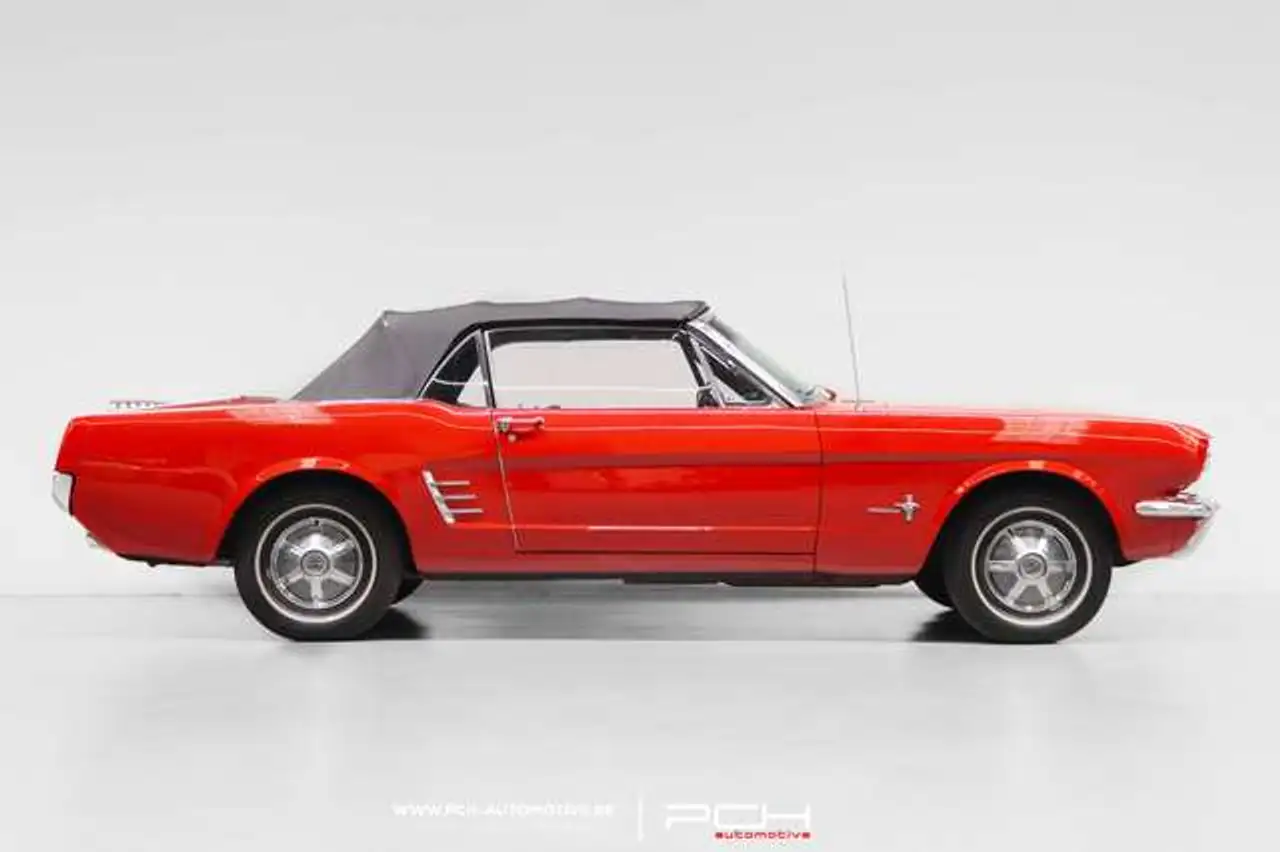 Ford Mustang Cabriolet 200ci 3.3 6 Cylindres Automatique, foto 4