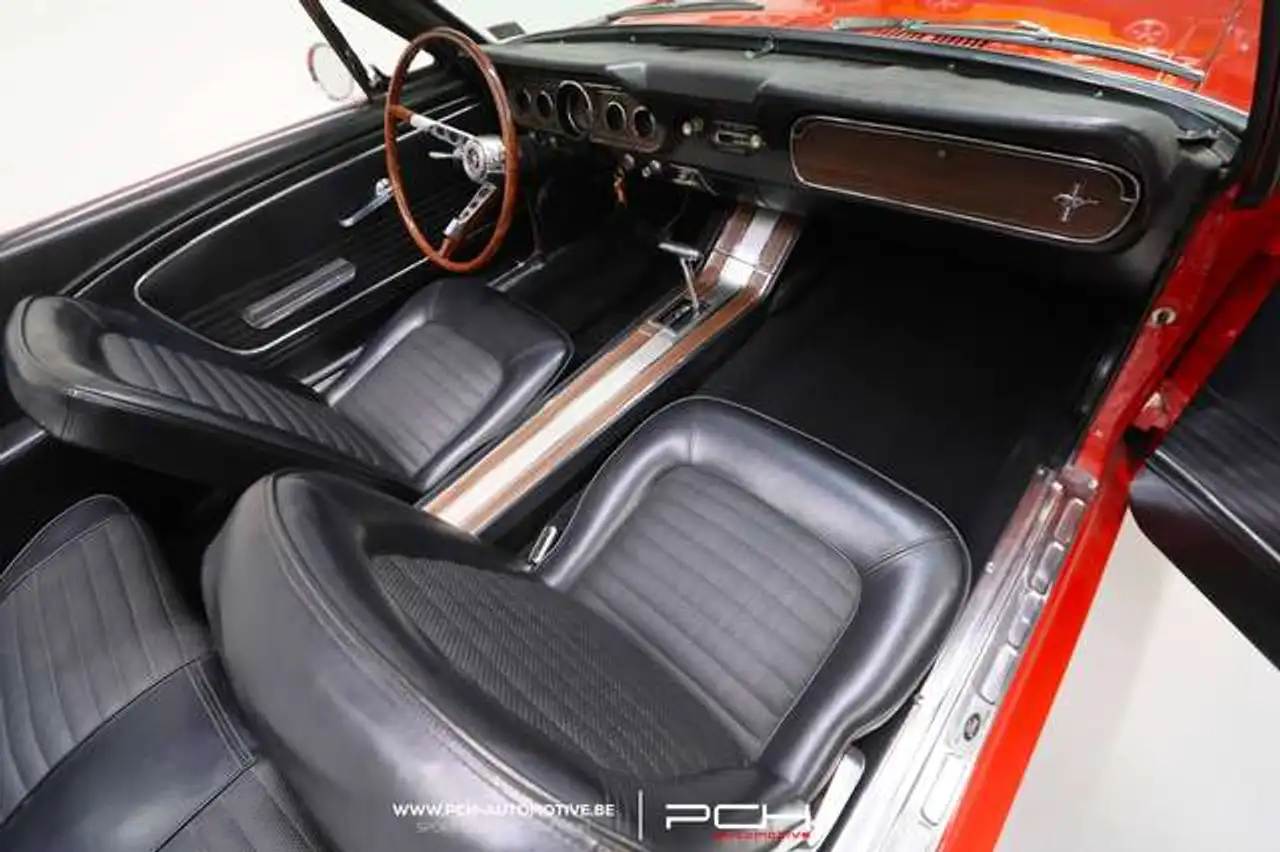 Ford Mustang Cabriolet 200ci 3.3 6 Cylindres Automatique, foto 11