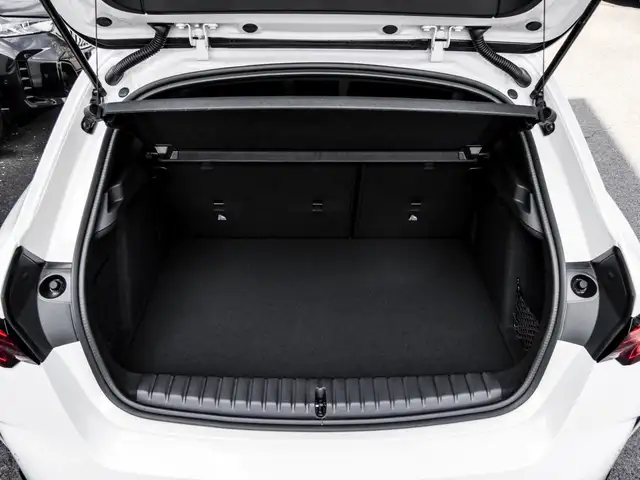 BMW 1 Series view 15