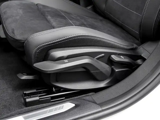 BMW 1 Series view 14