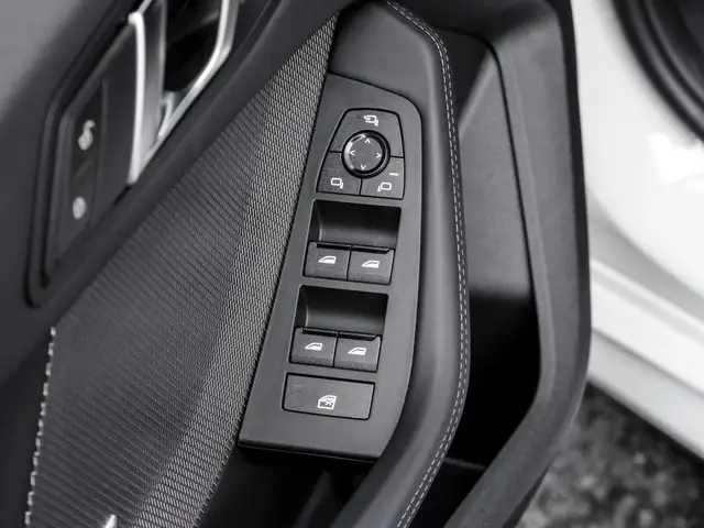 BMW 1 Series view 13