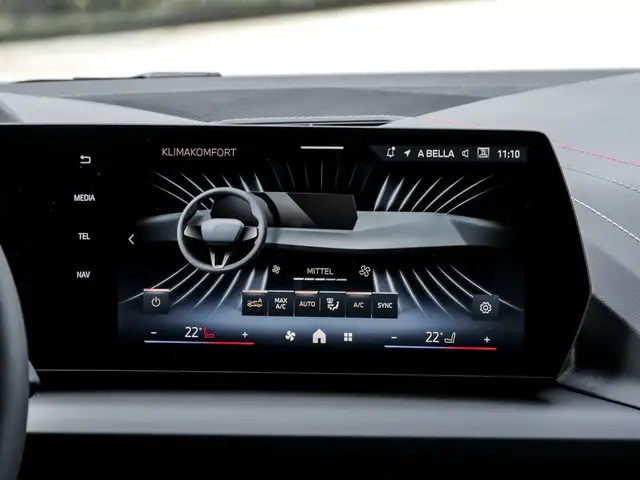 BMW 1 Series view 8
