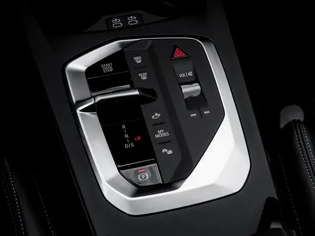 BMW 1 Series view 10